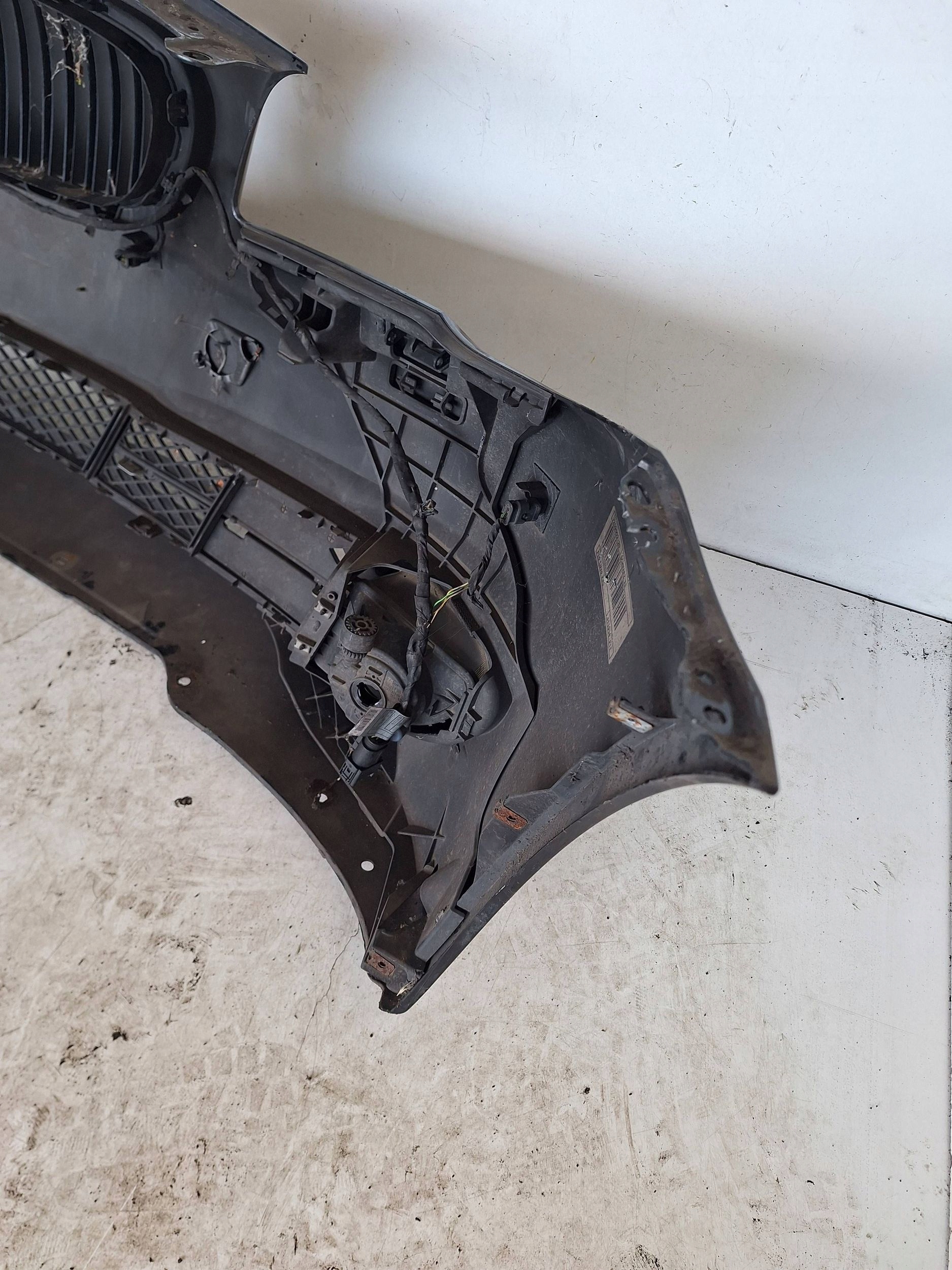 BMW 5 F10 F11 10-14 bumper + PDC