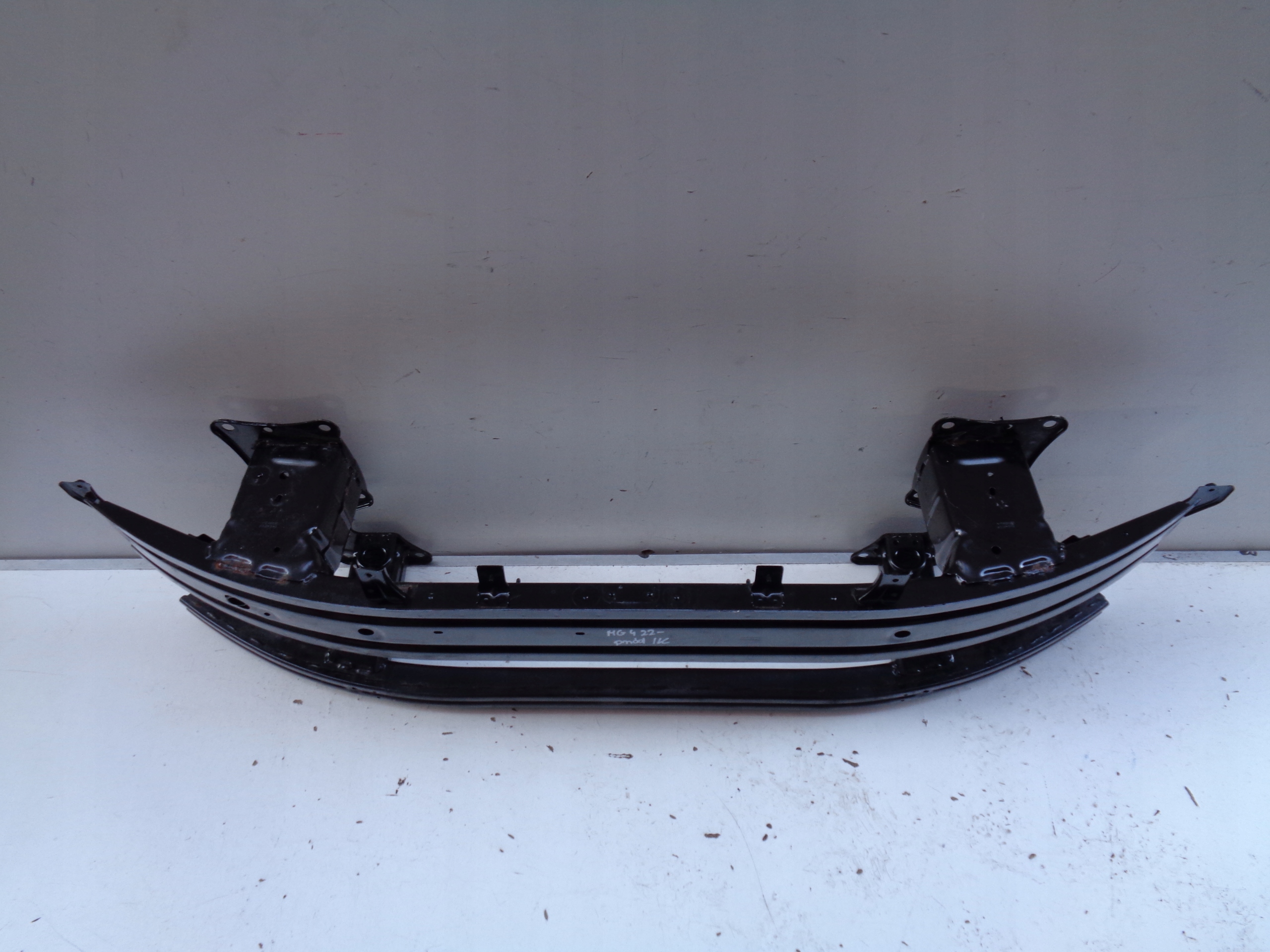 pillar bumper support front MG 4 MG4 22