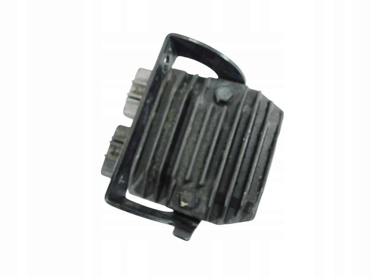 Regulátor Napätia Yamaha XV 1700 Road Star Warrior 02-10 U-11 5JW819600000