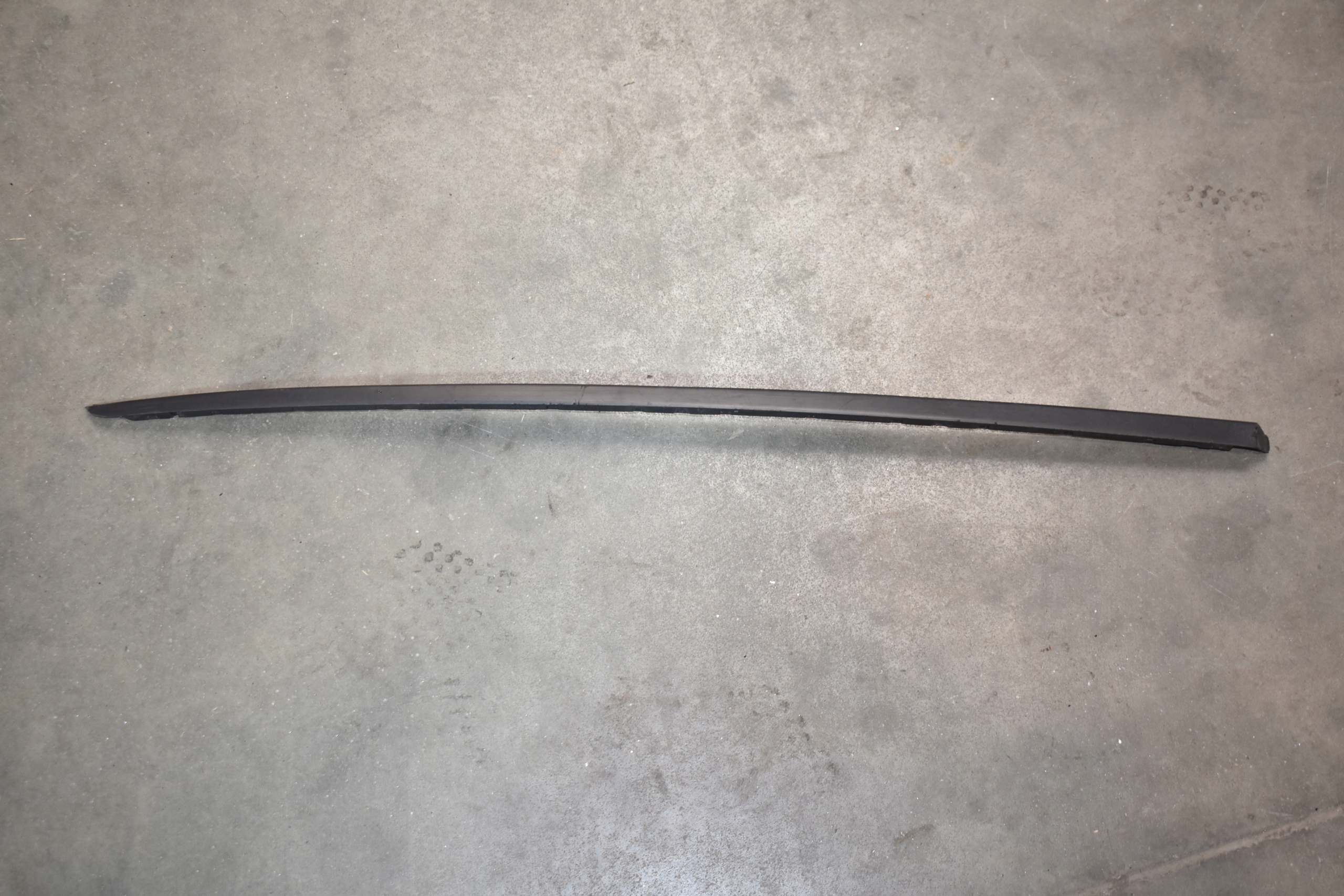 moulding windows CZOLOWEJ right LAMBORGHINI URUS 1