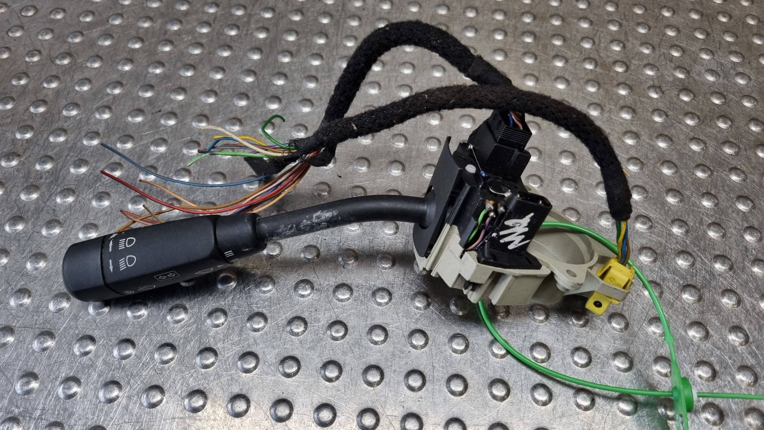 commodo commande levier commodo sous volant A2035450010 MERCEDES W203