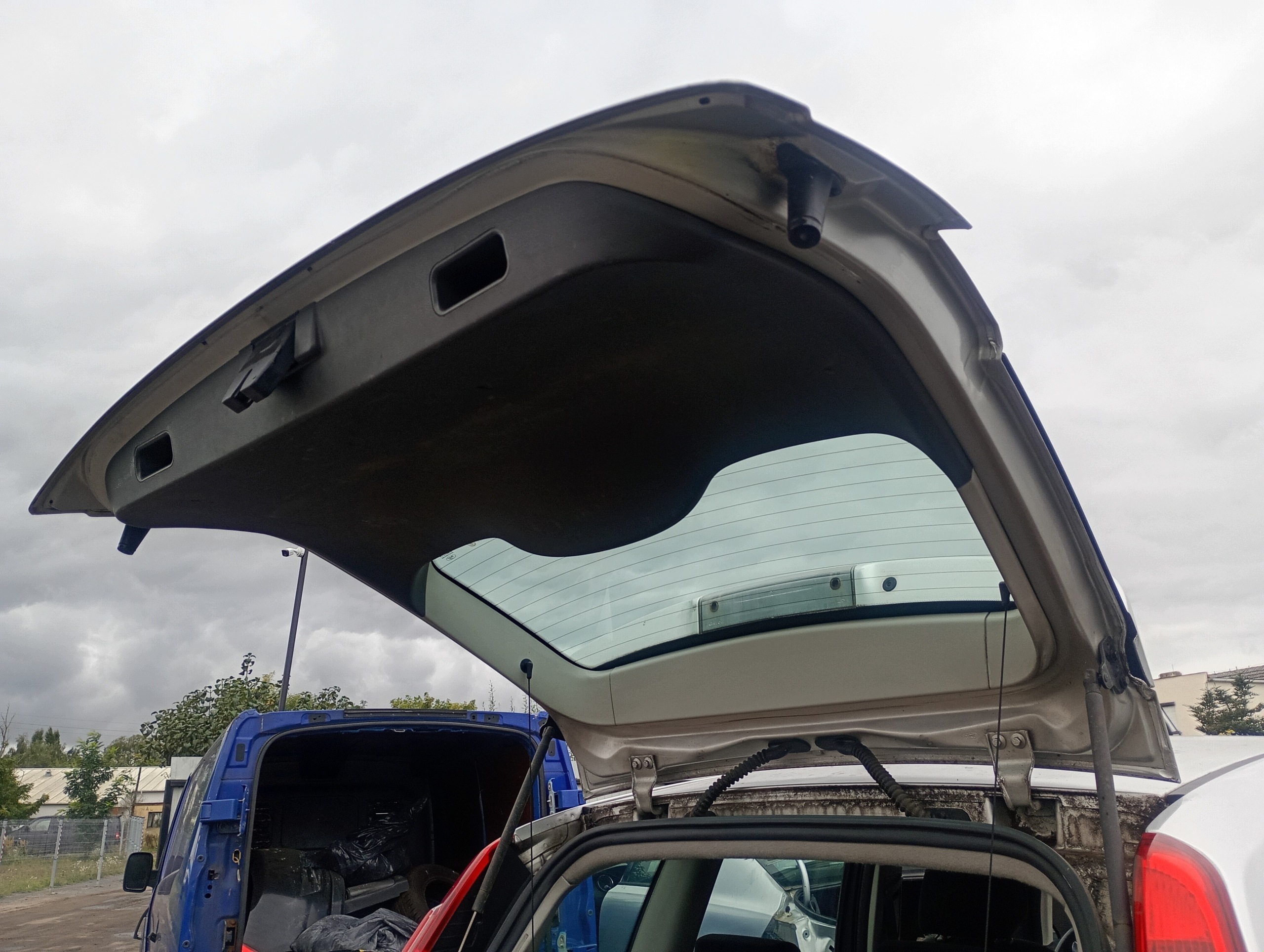trunk door boot rear rear part Ford C-MAX 1 and FL 07-11 code lakieru O3