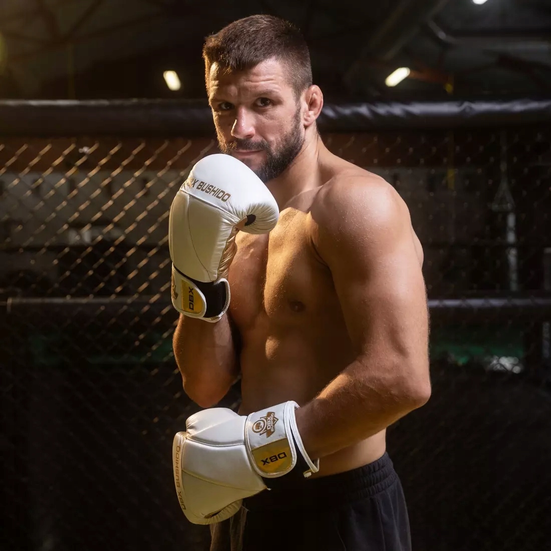 RĘKAWICE BOKSERSKIE SPARINGOWE SKÓRZANE MUAYTHAI DBX BUSHIDO HAMMER 10 OZ Kod producenta B-2v19-10oz