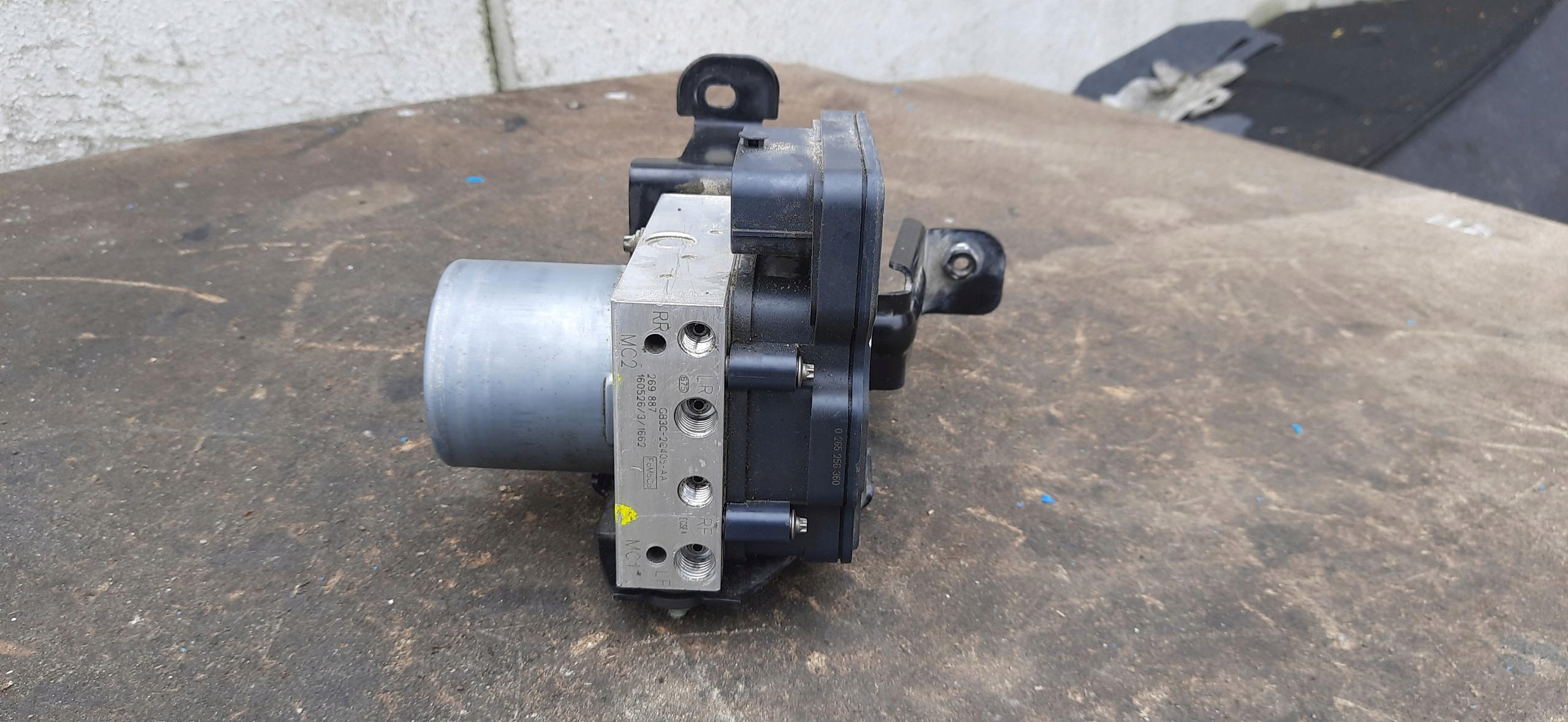 Ford OE GB3C-2C405-AA насос abs