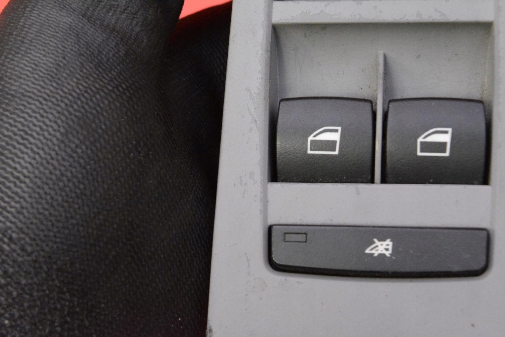 control panel of the window EU 9132136 BMW E90 sedan 04-10
