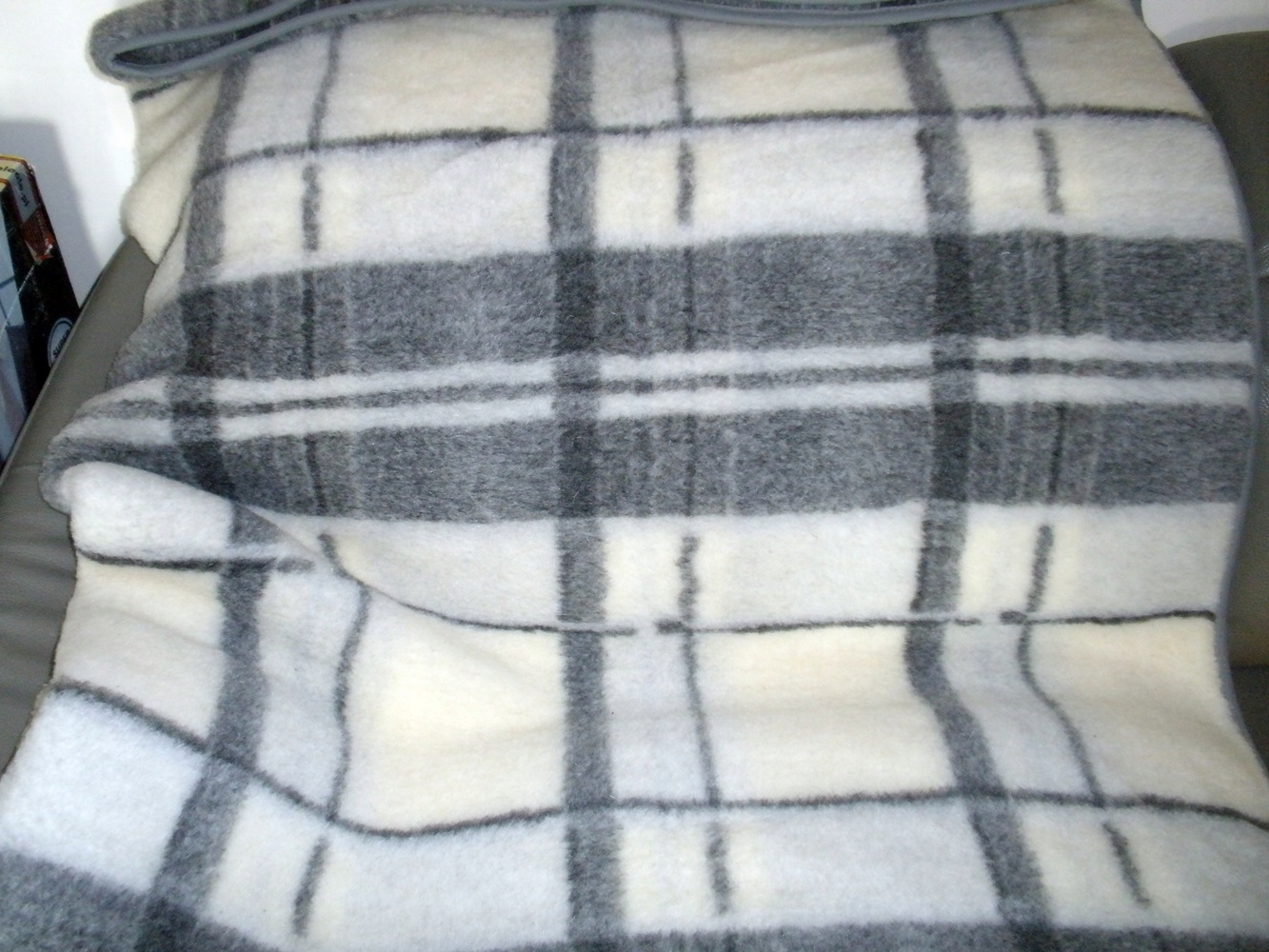 

Ciepły Koc Merynos 160x200 100% Wełna