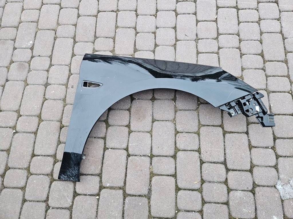 fender front front right black Z22Y - posiada only Opel Astra K