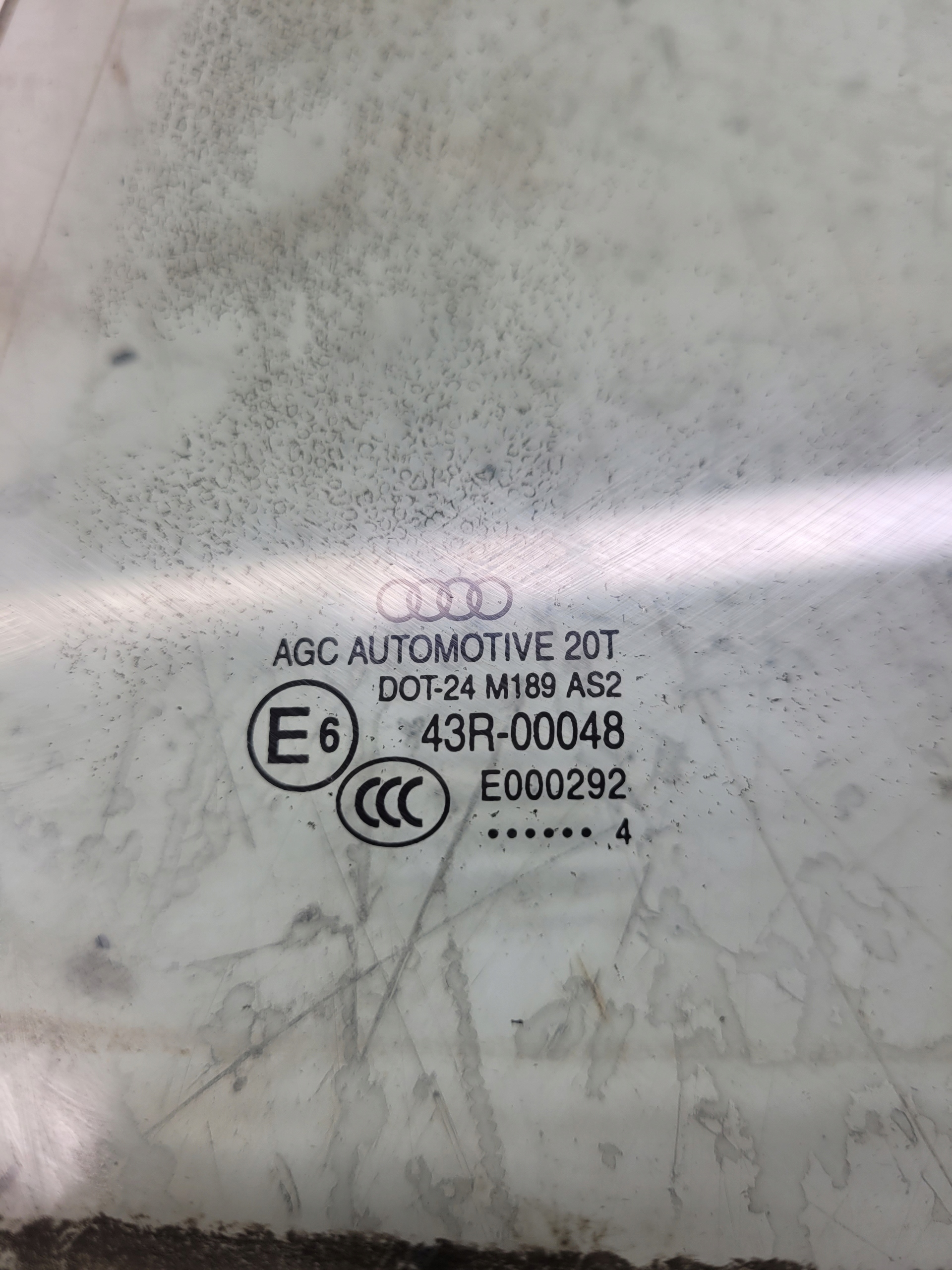 window door left rear part AUDI Q3 8U 2014R