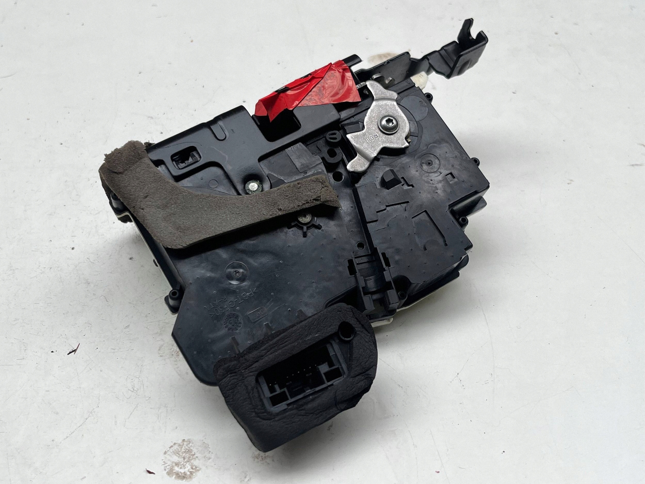AUDI A6 C8 lock door right front 4K1837016K @M