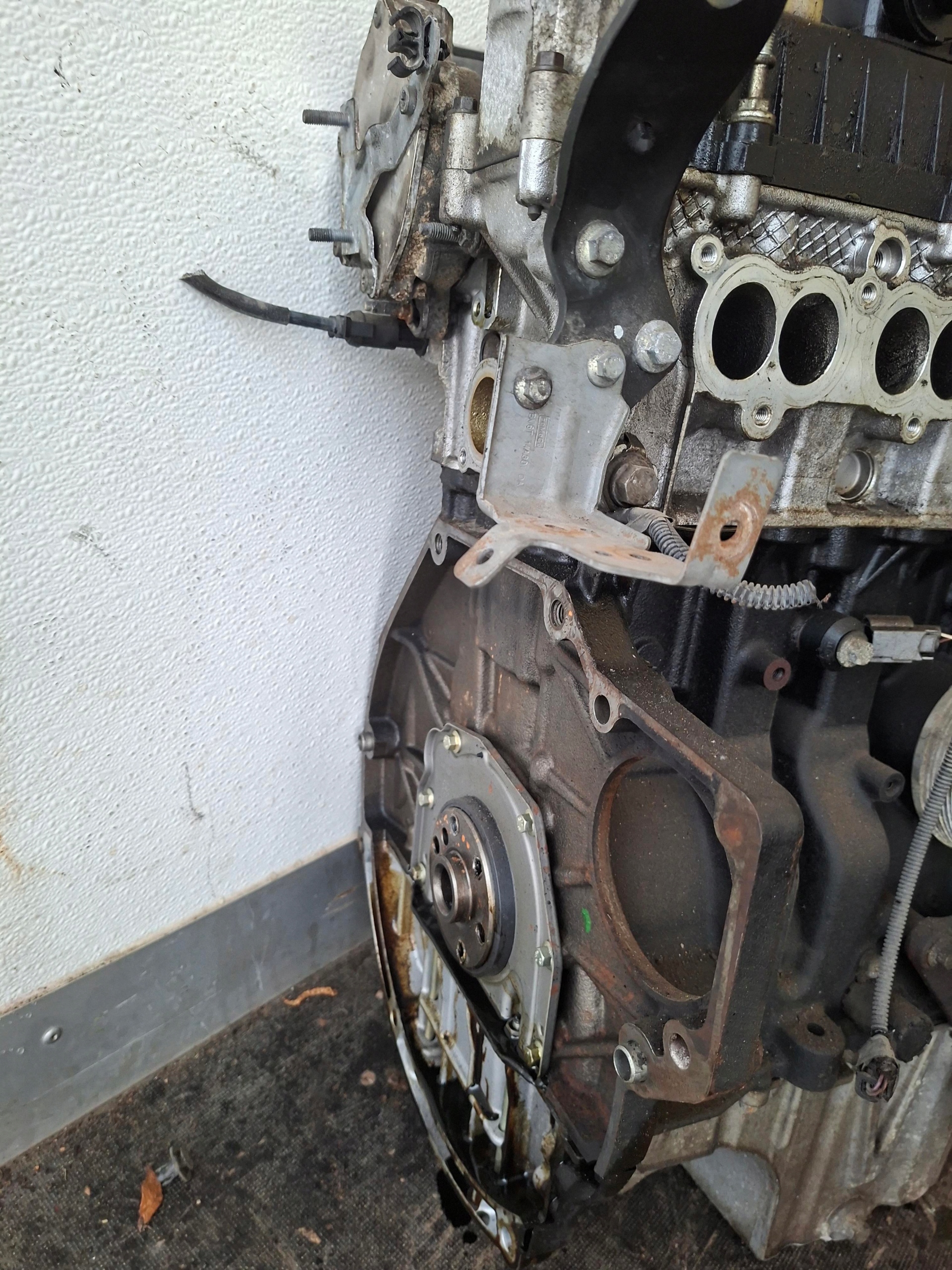 engine unprotected pillar Ford c- max ecoboost 1.0 125 km