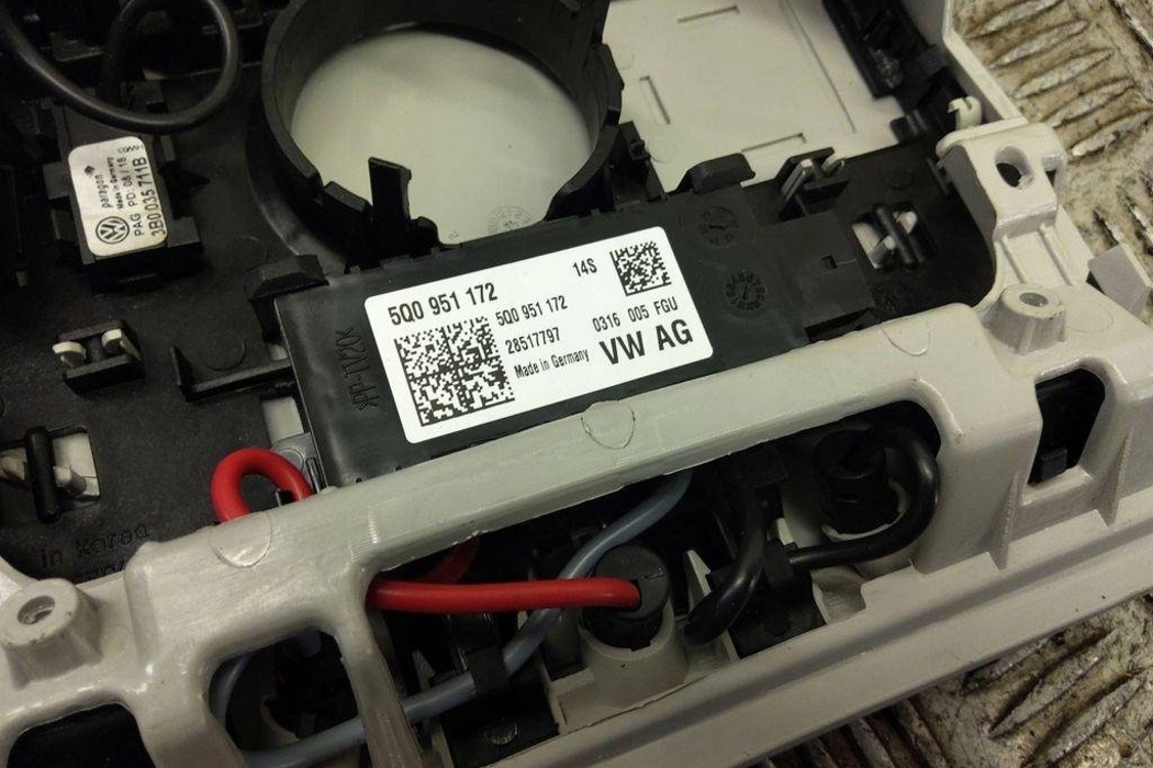 лампочка Обшивка потолка Освещение Кузова seat LEON 3 III 5F 5Q0951172