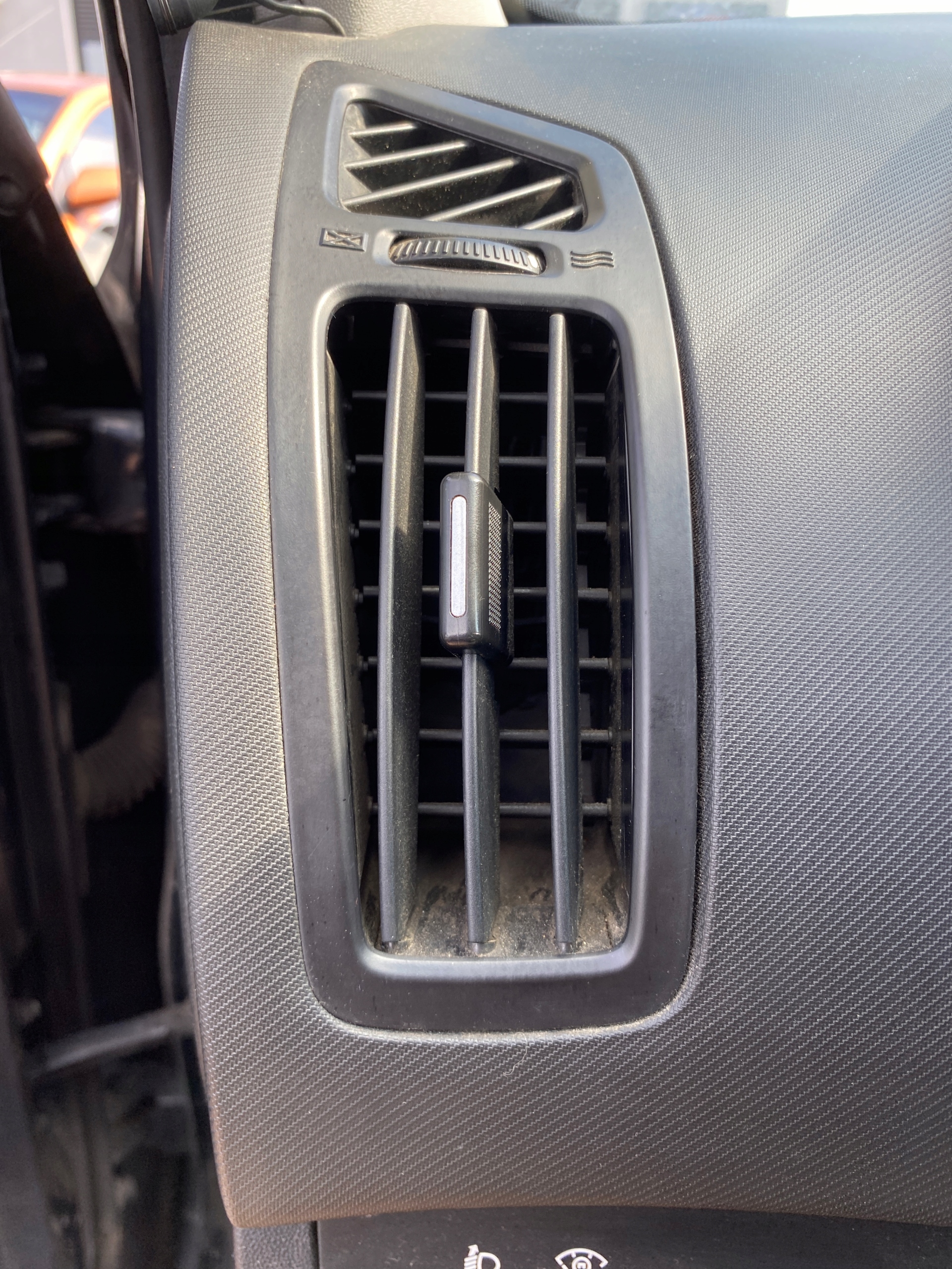 grid air conditioning devices air left driver´s Kia Ceed SW FL 06-12
