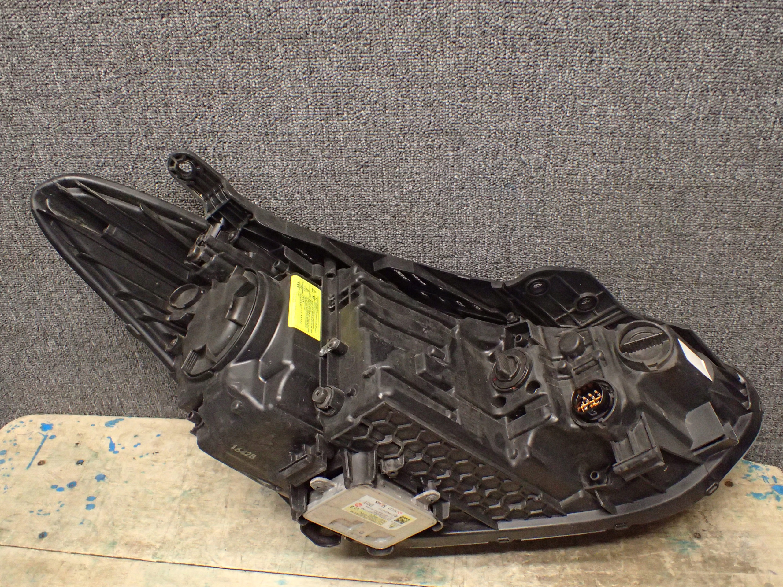 LIGHT FRONT LEFT HYUNDAI GRAND SANTA FE XENON