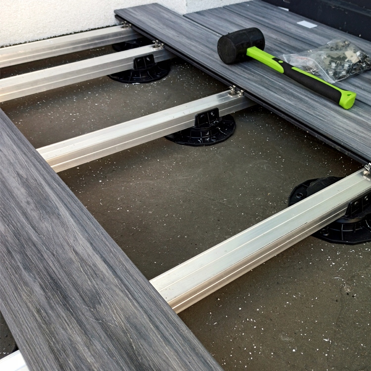 Wspornik Tarasowy Regulowany Pod Legary 18-32mm Długość 18 m