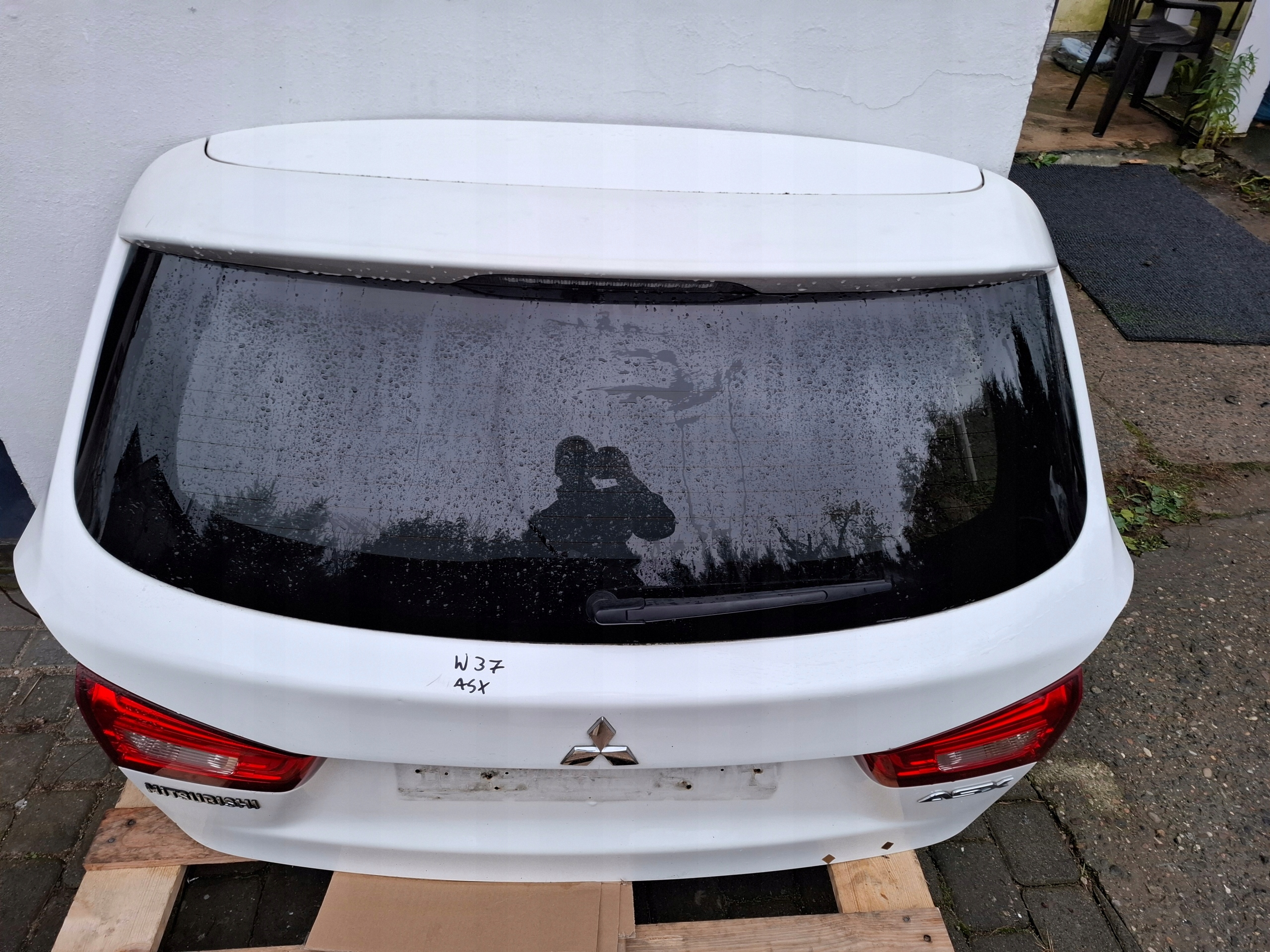 MITSUBISHI ASX W37 16- BIAŁA W37 KOMPLETNA W KOLOR KLAPA SZYBA SPOILER