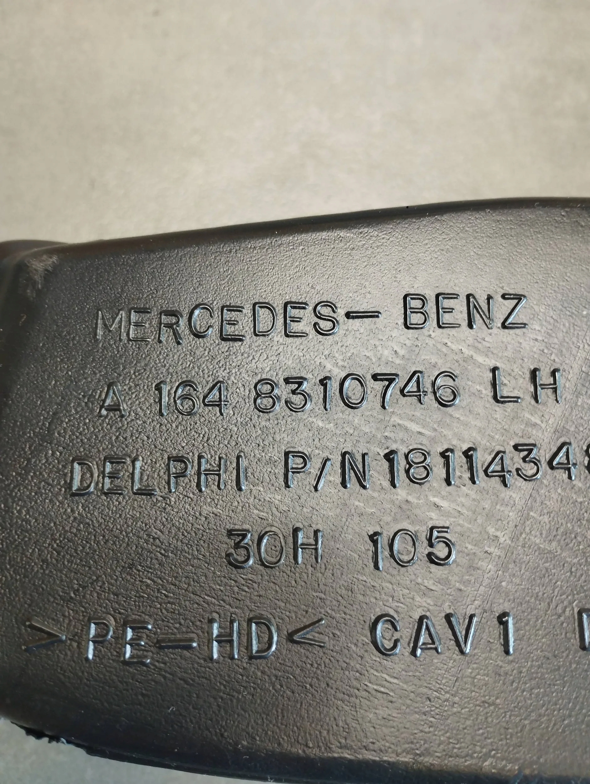 Mercedes ML W164 drain air A1648310746