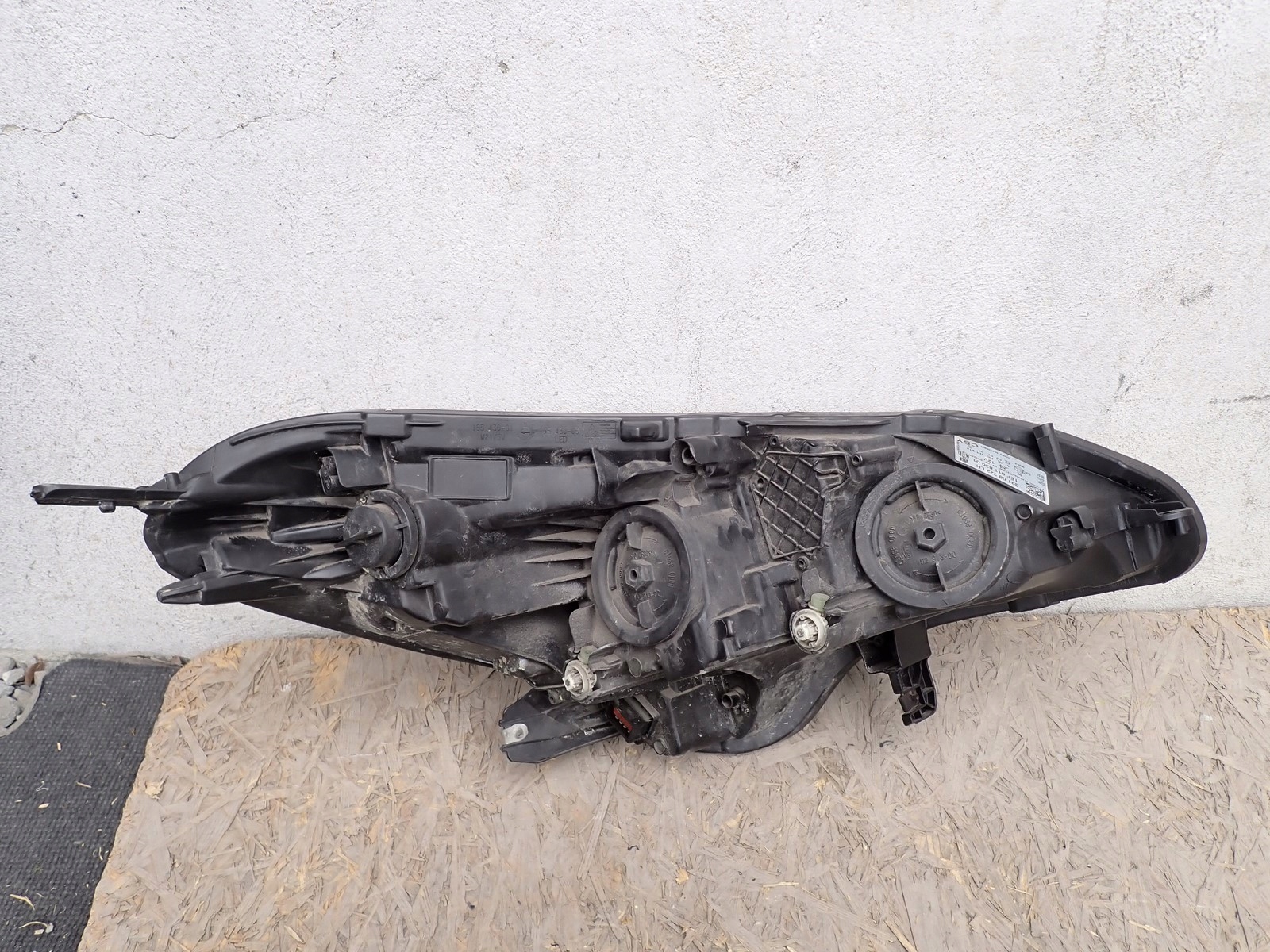light left REFLEKTOR left OPEL CORSA E X15 2014-2019R 39108222