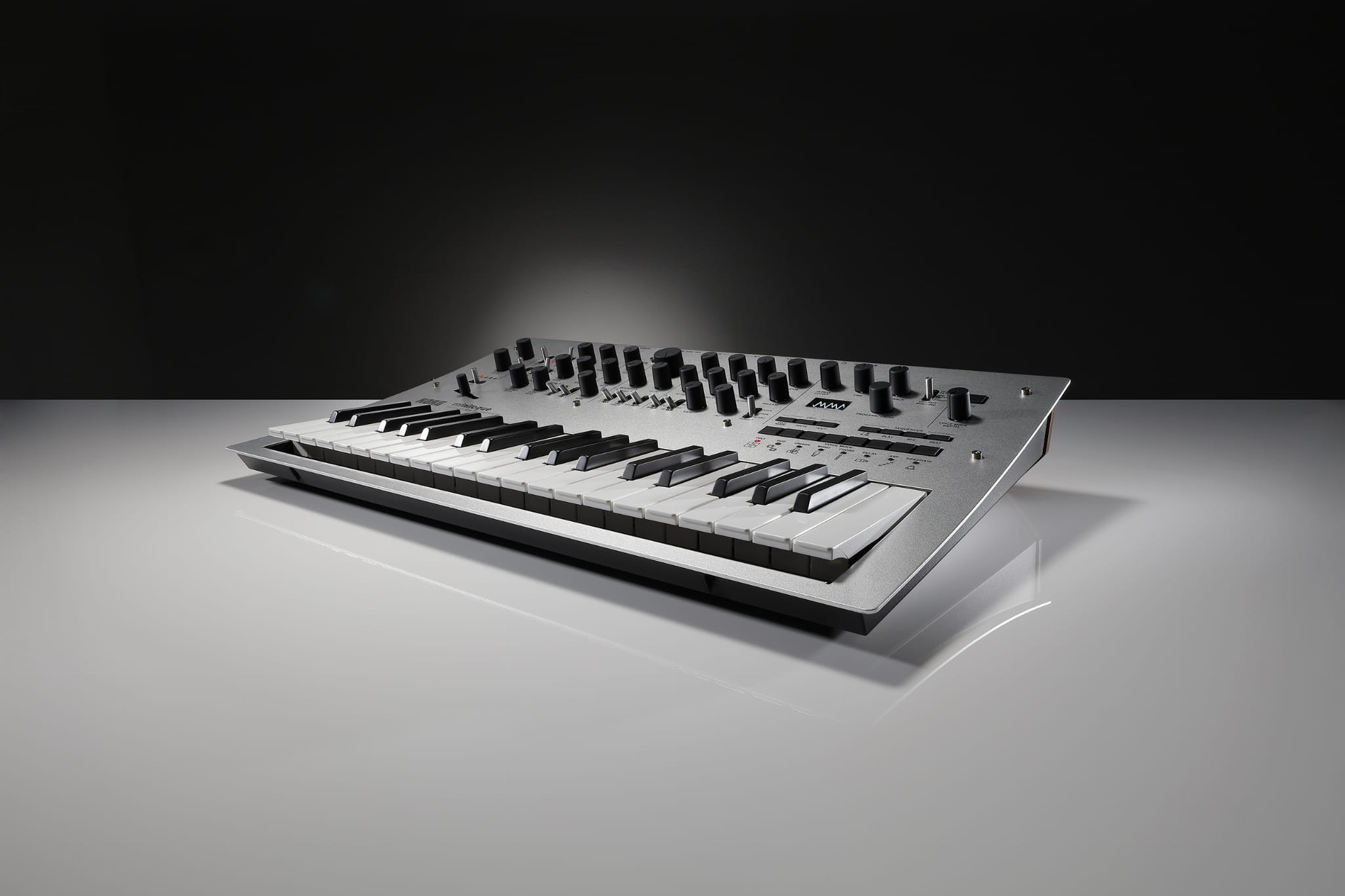 KORG MINILOGUE polifoniczny syntezator analogowy Liczba klawiszy 37