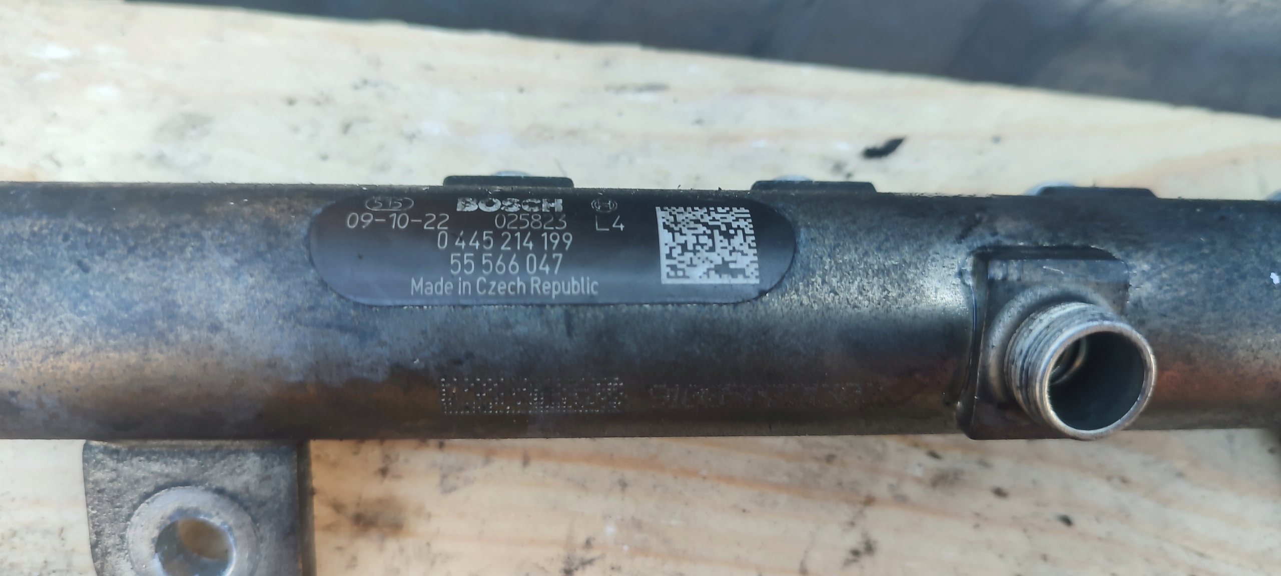 injection ramp sensor OPEL INSIGNIA ASTRA 2.0 CDTI 55566047