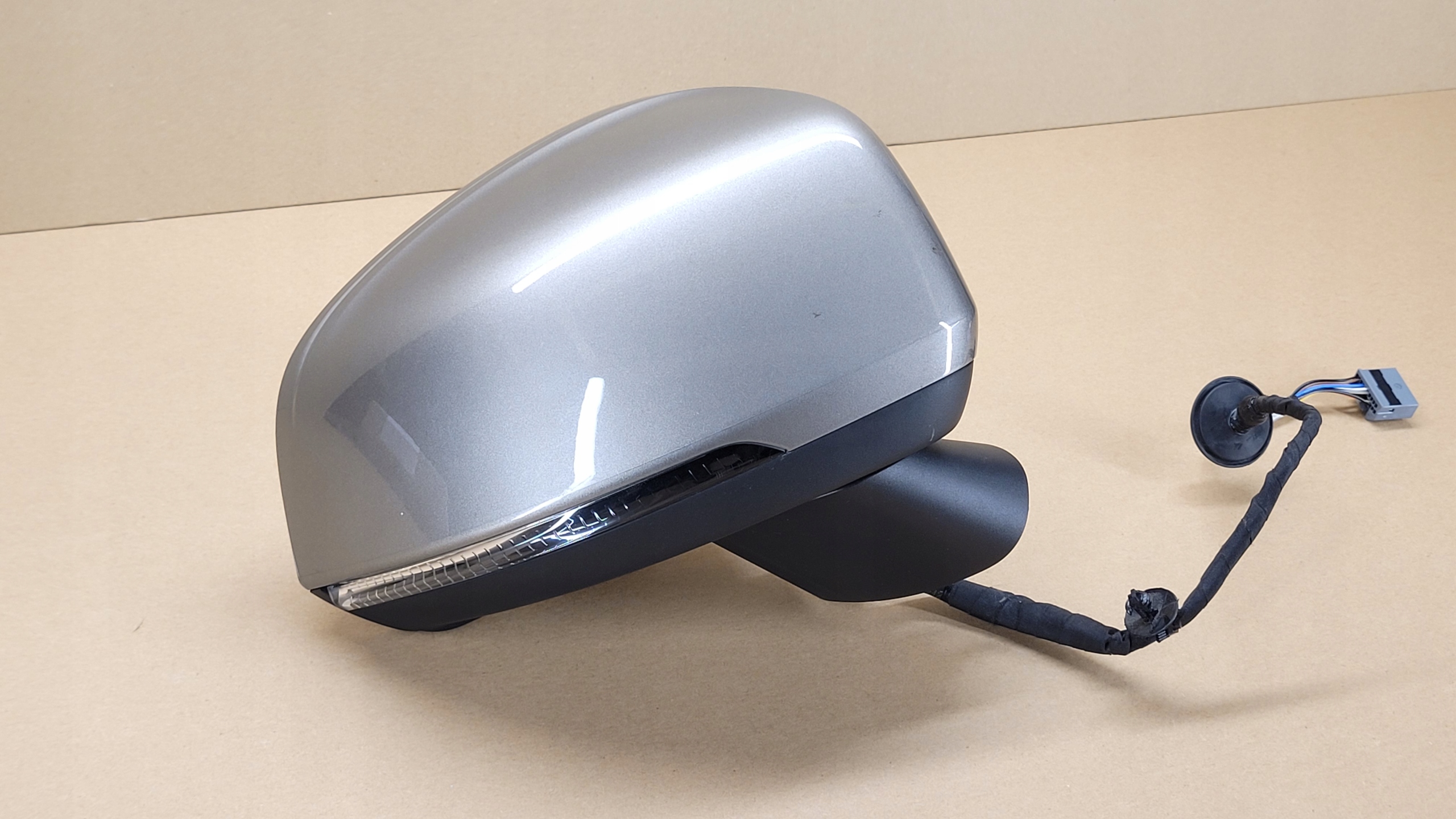right mirror complete VOLVO XC40 7 vertical colour 727