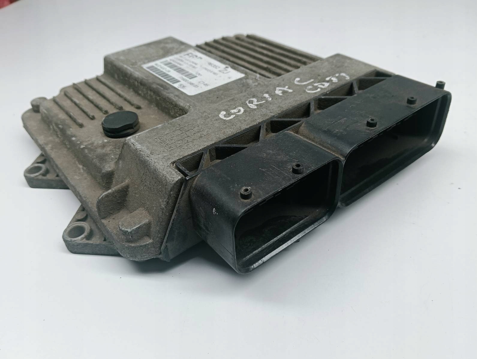 control unit of the engine Opel Corsa C 1.3 CDTI 05r 55196352