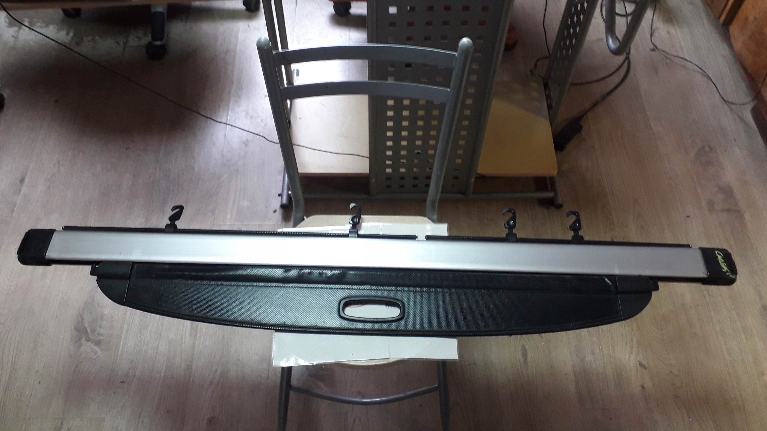 KIA CARENS III 06-12 ШТОРКА БАГАЖНИКА ЧЕРНАЯ