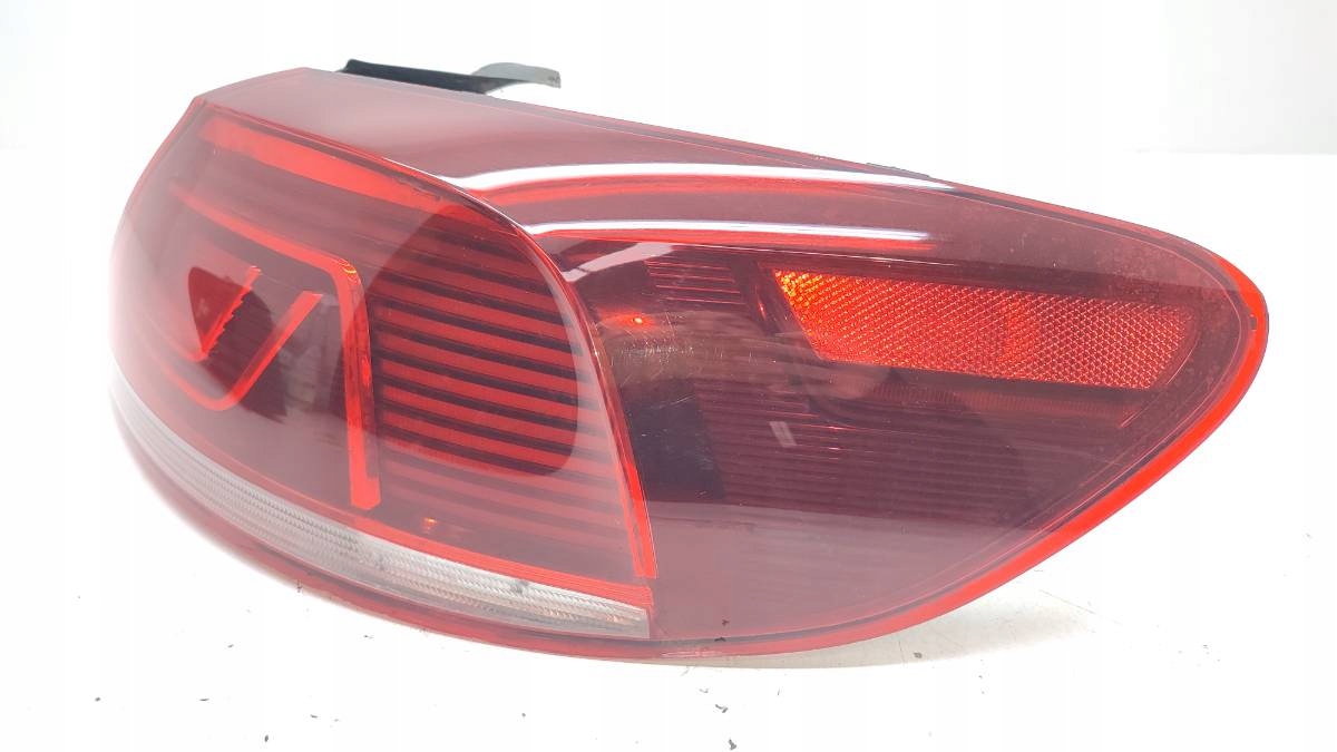 LAMPA TYŁ TYLNA PRAWA LED W BŁOTNIK VW PASSAT B7 CC LIFT EUROPA 3C8945208T Stan opakowania brak opakowania