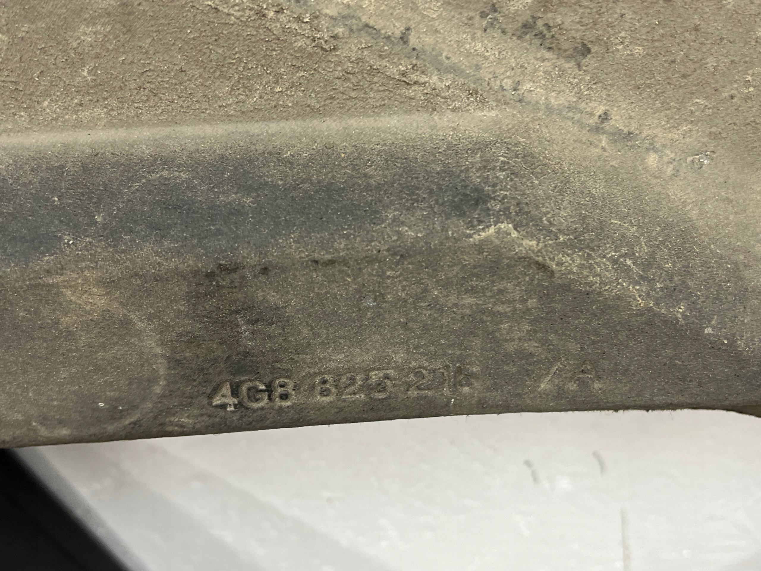 AUDI A7 4G Blende Abdeckung abdeckung Unterfahrschutz rechts 4G8825215