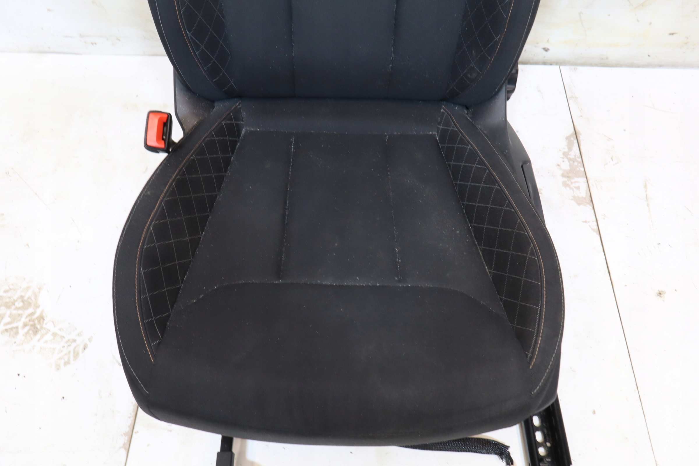 кресло передний левый SKODA SUPERB II