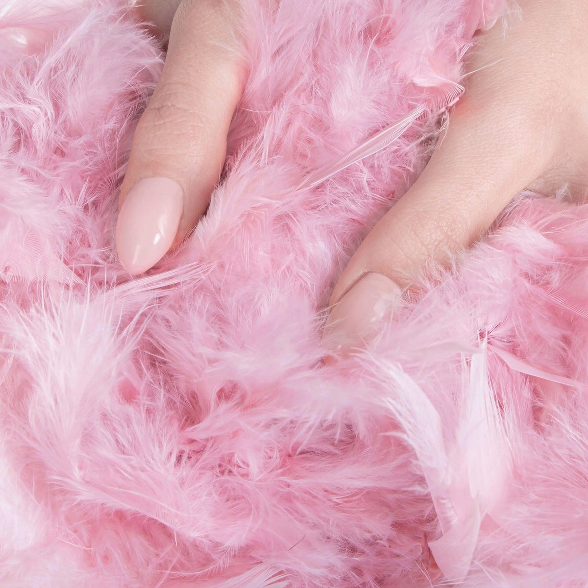 BOA GIRLANDA Z PIÓR RÓŻOWA NA CHOINKĘ 200 CM GĘSTA KARNAWAŁ PARTY PIÓRKA Kolor odcienie różowego