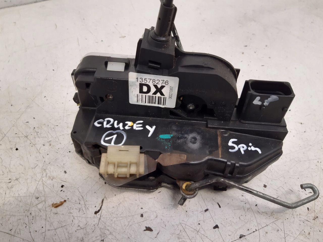 lock front front left Chevrolet Cruze 1,6 16V