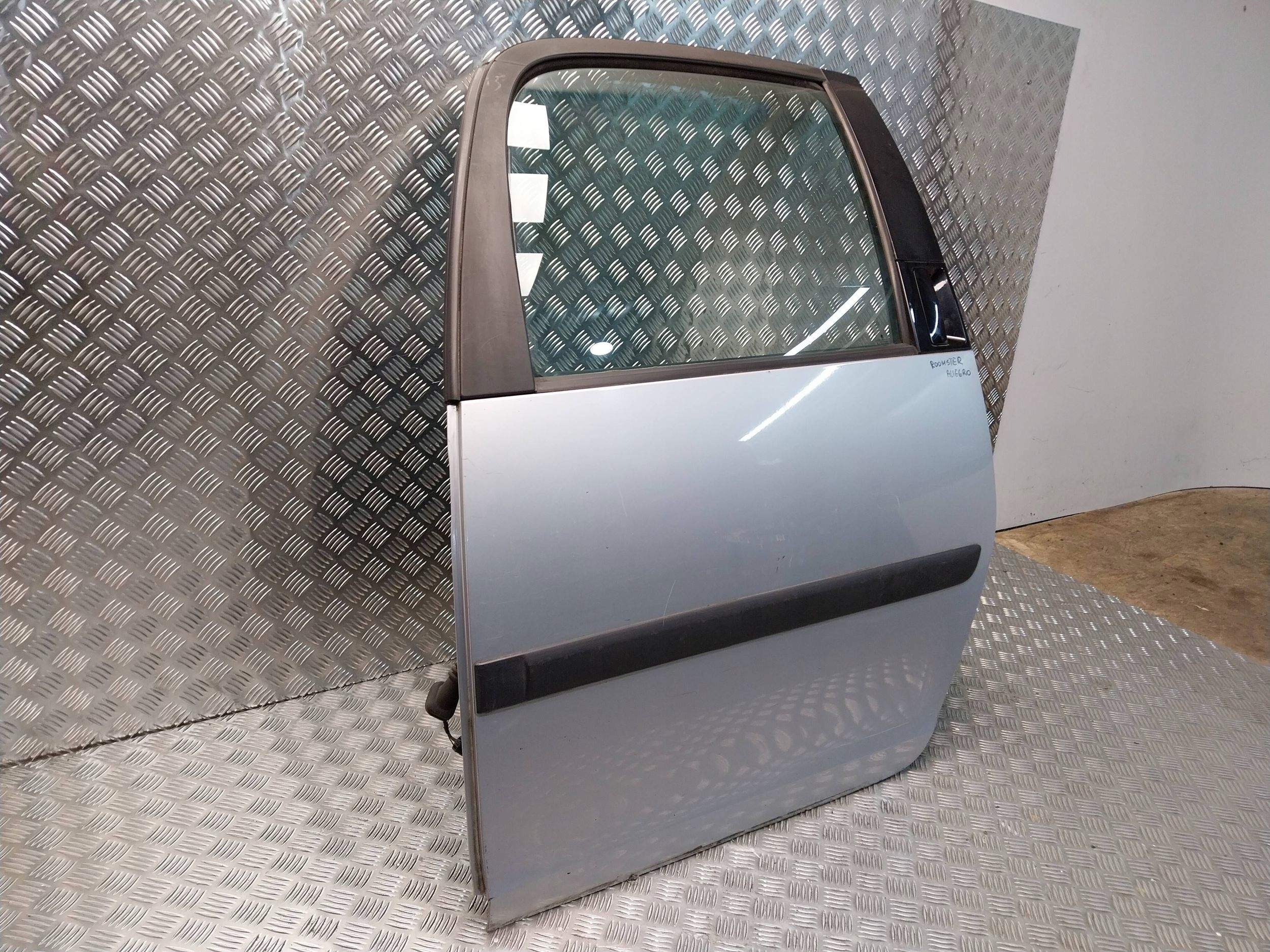 Tür heck links SKODA ROOMSTER 06