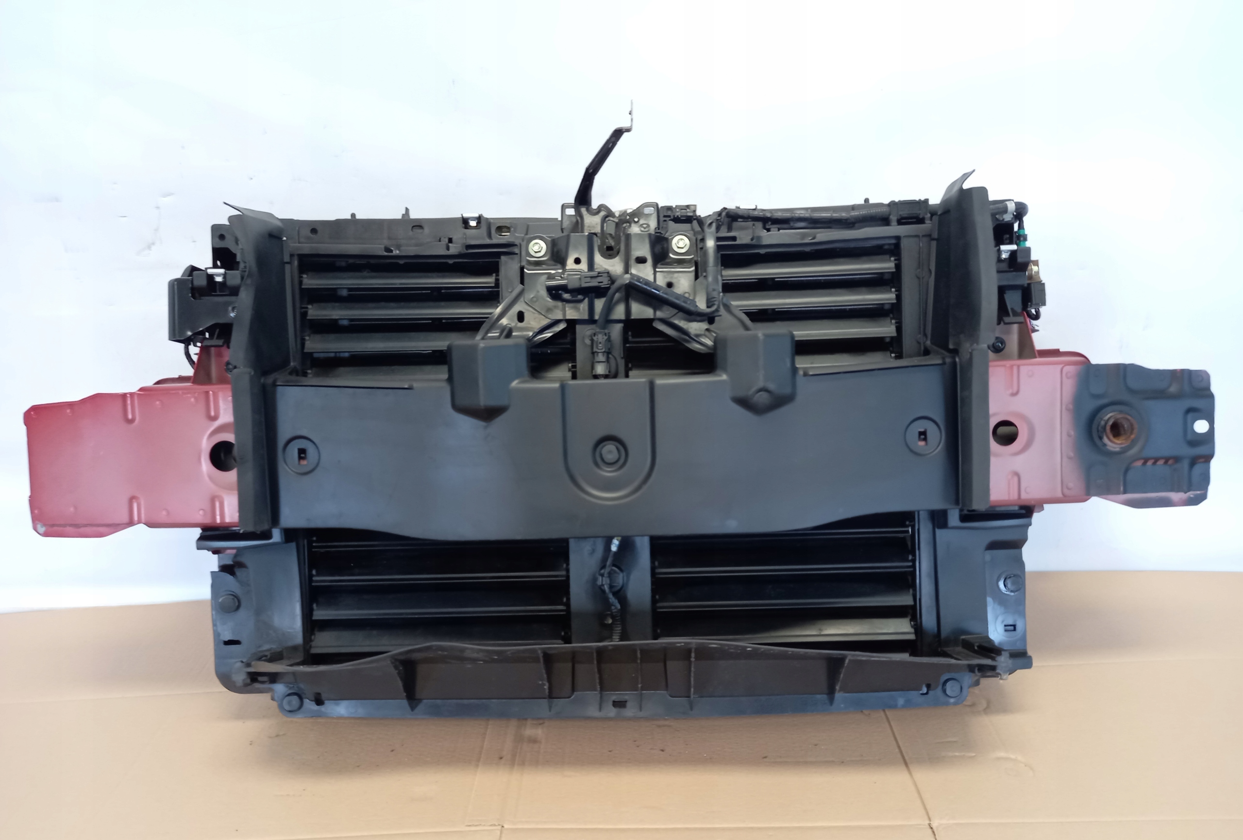 PAS PRZEDNI BELKA KOMPLET CHŁODNIC MAZDA CX-30 2.0i HYBRID 978FFVDV798 Producent części Mazda OE