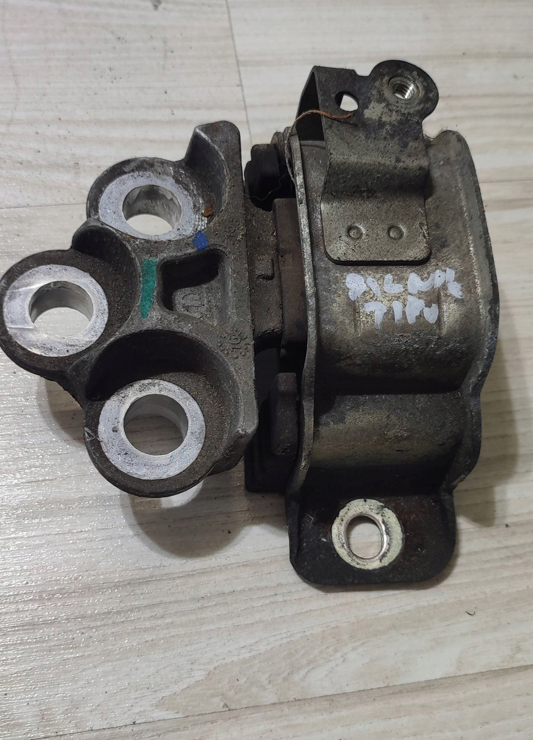 Fiat Tipo 2018 engine mount