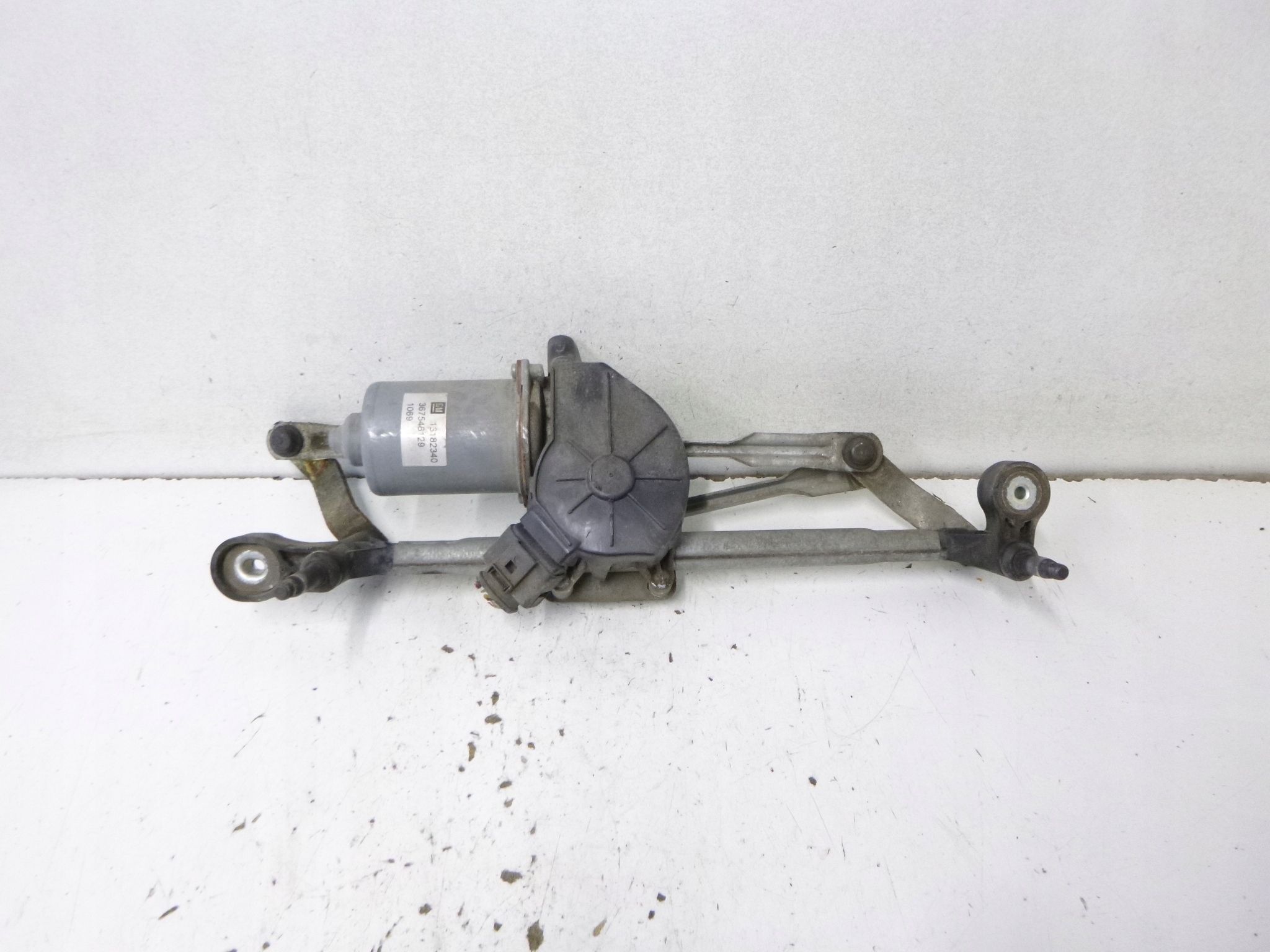 Wischergestänge vorne Opel Corsa D 2009r. 13182340