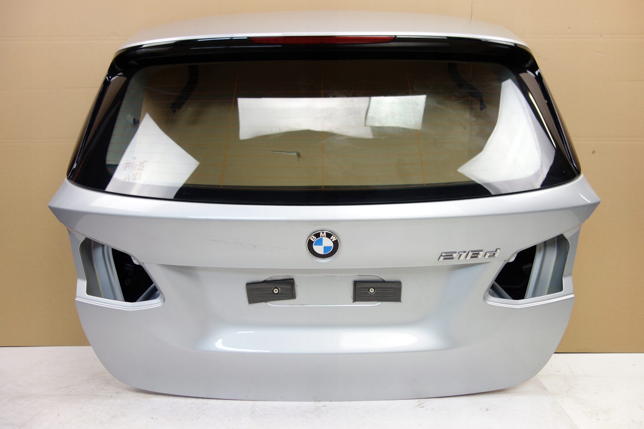 KLAPA TYLNA BMW F45 GLACIER SILBER METALIC A83