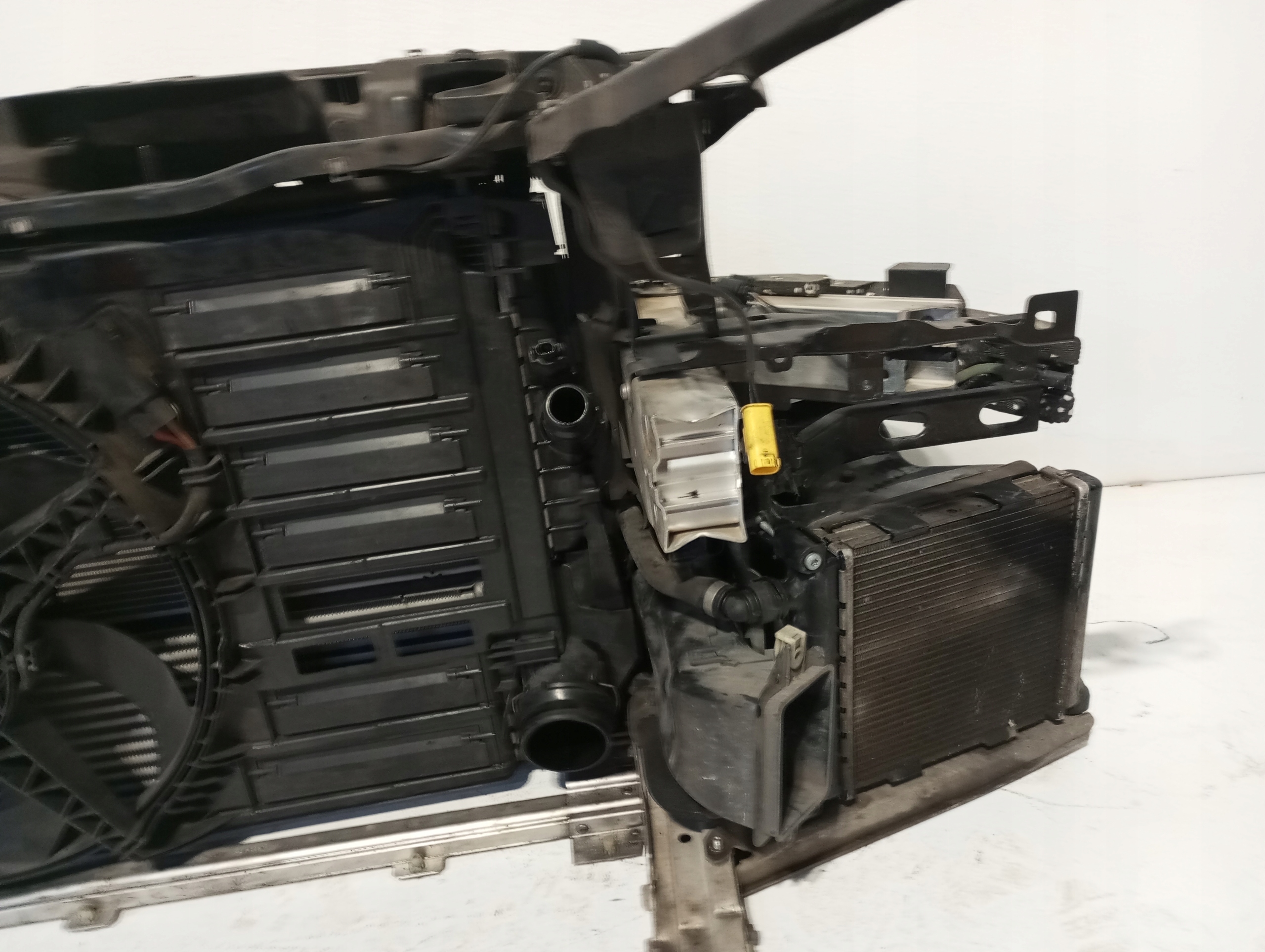 support panel for radiators radiator radiator BMW 1 F40 2,0I AUTO 3,5iM