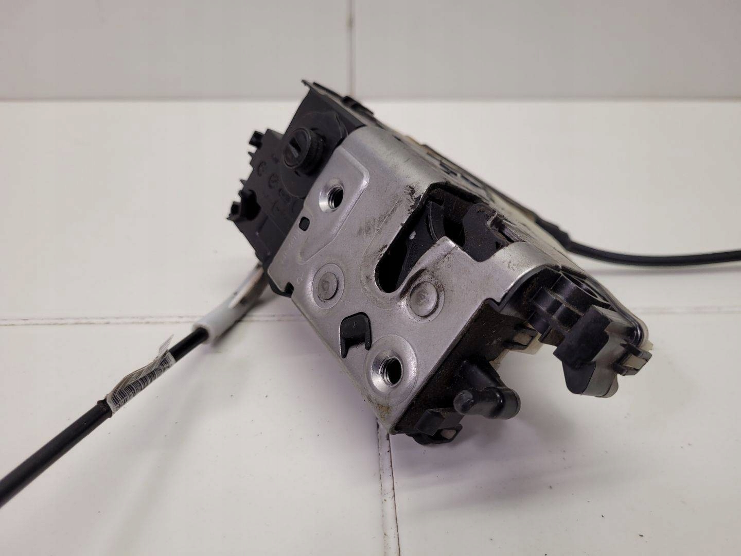 lock door front right side Peugeot 208 2015 98125007B0