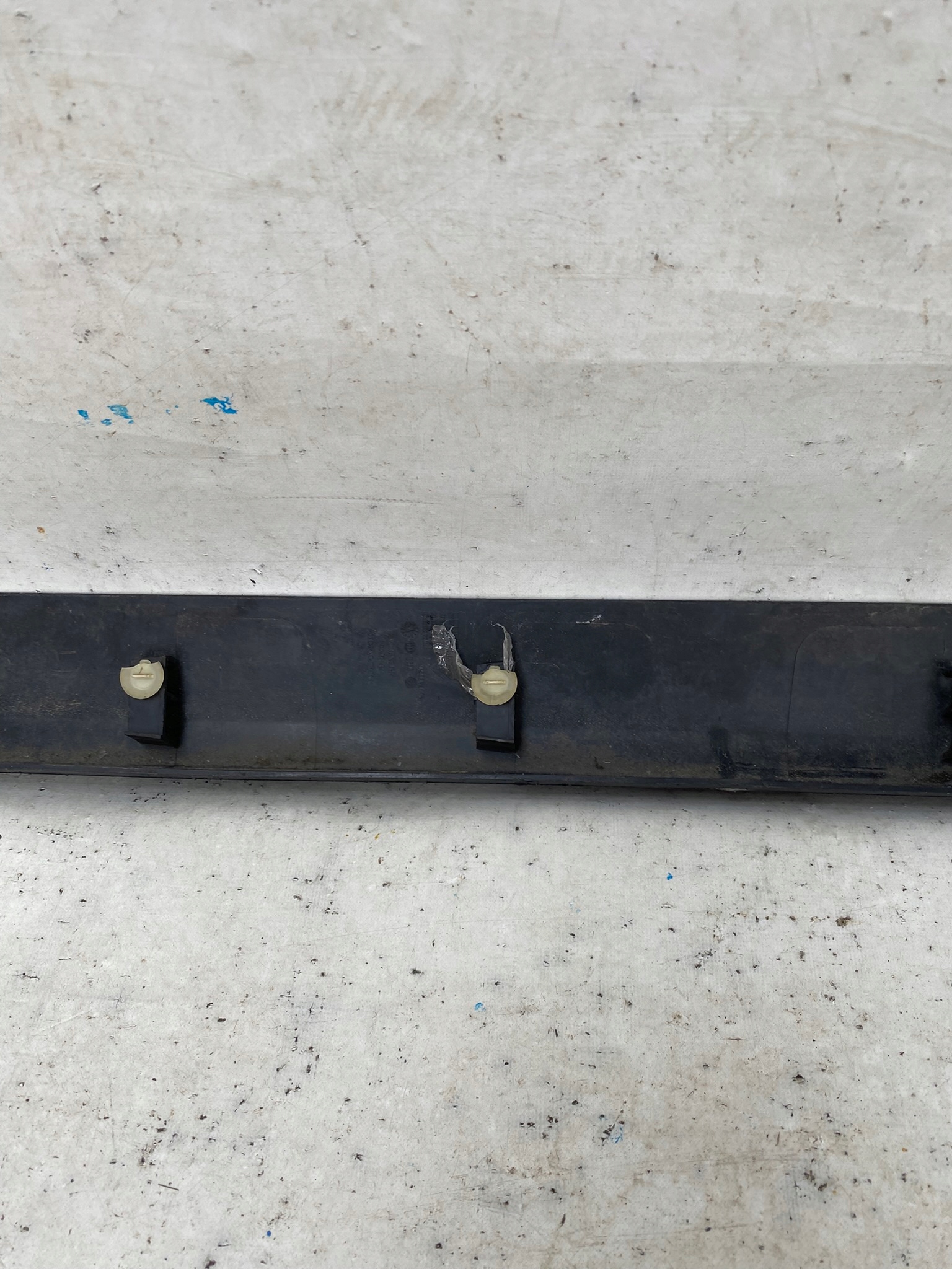 CITROEN C4 and COUPE 04-10 moulding door lower left left front 9653635977