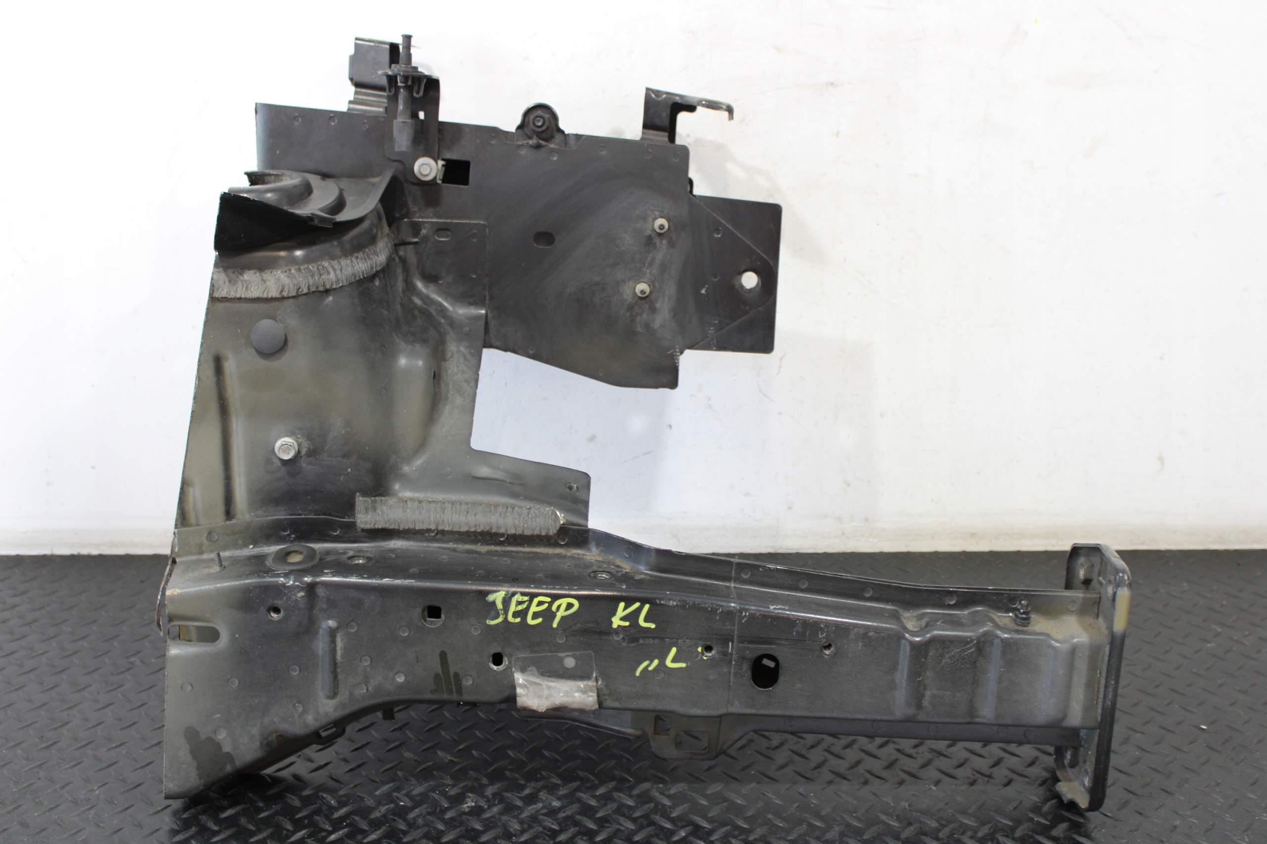 quarter quarter FARTUCH left front JEEP CHEROKEE KL
