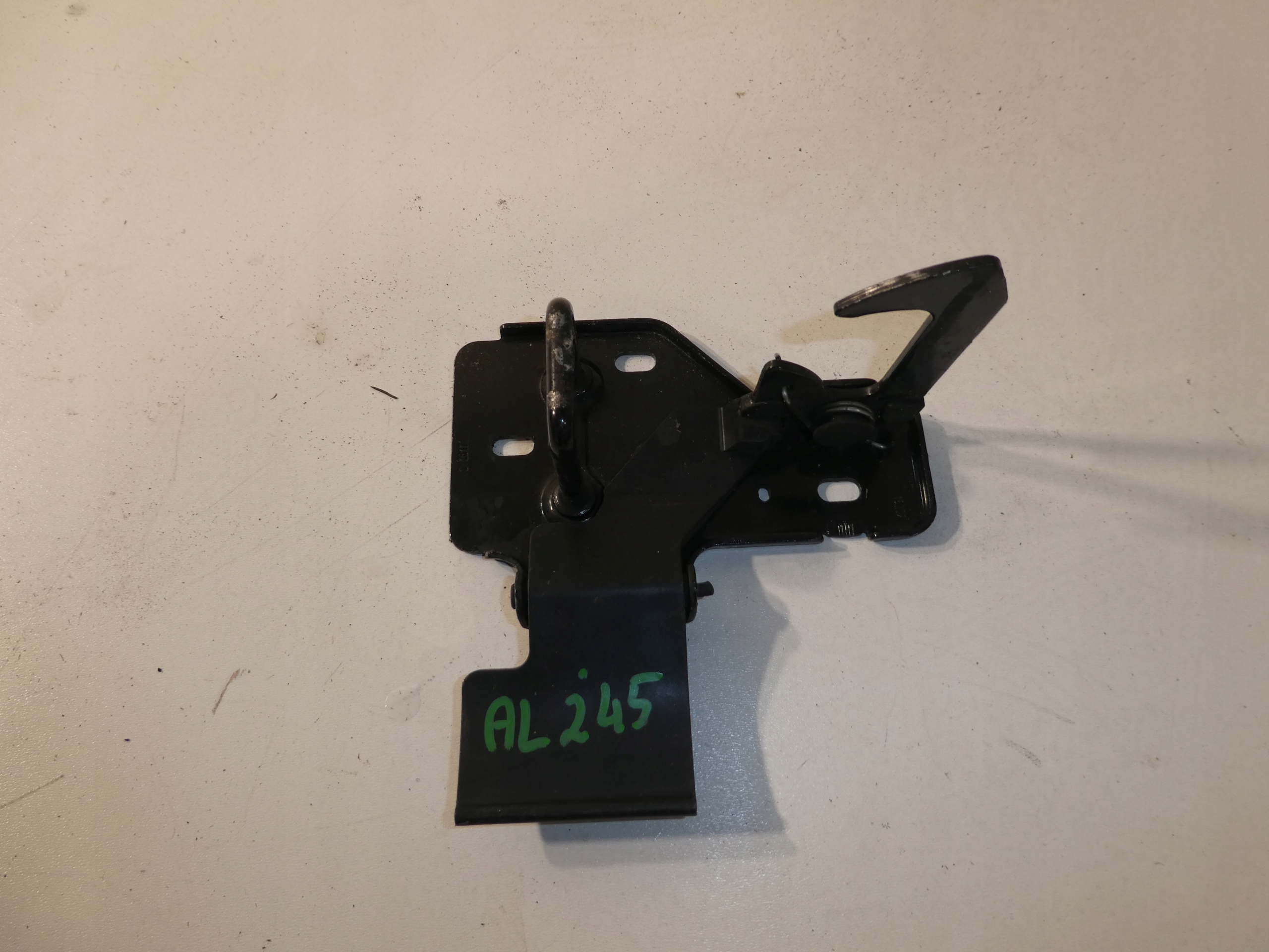 lock RYGIEL bonnets VW POLO 6Q0823480D