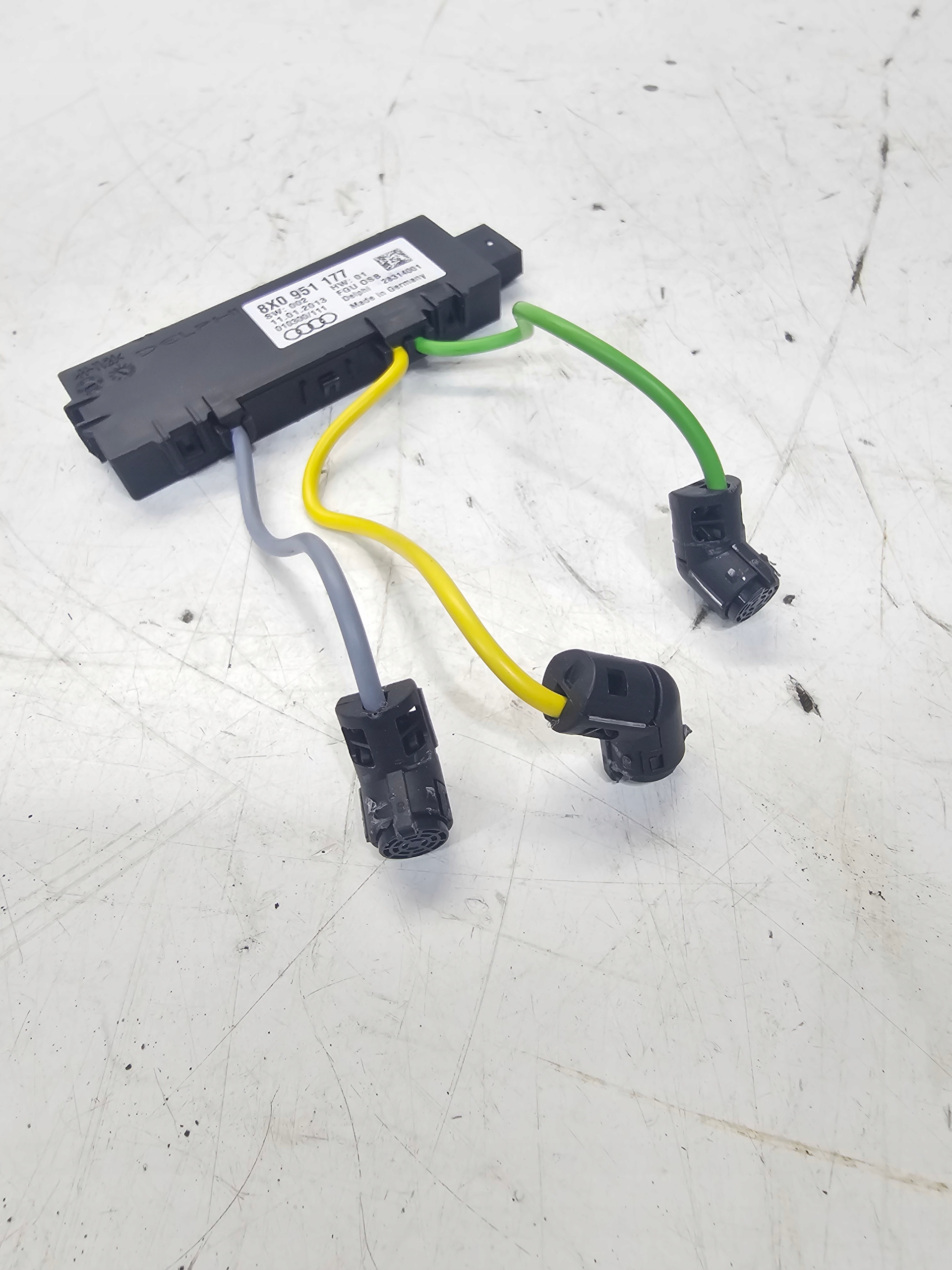 sensor RUCHU cabs AUDI A1 8X LIFT Q3 8U 8X0951177