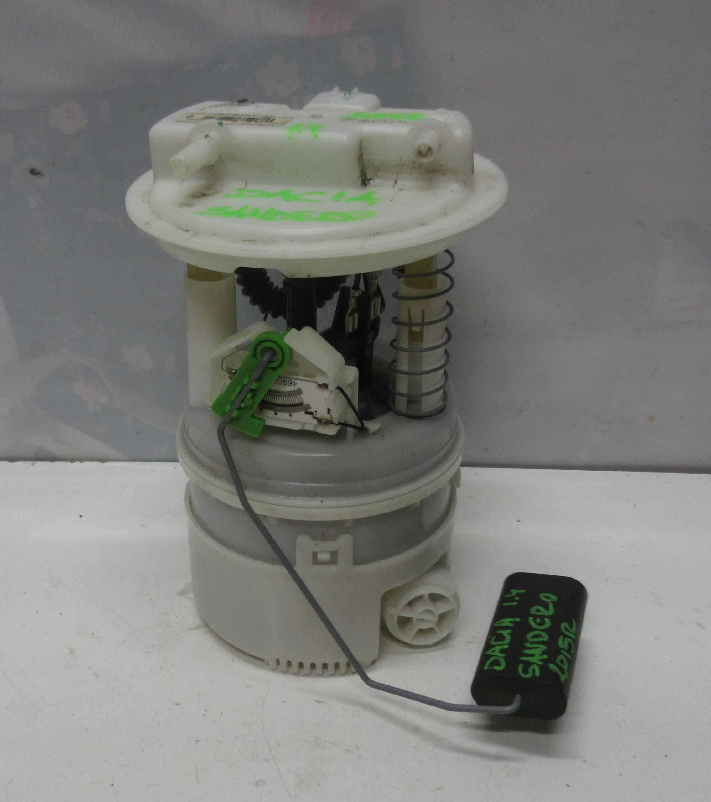 DACIA SANDERO II 1.2 feed pump 172022377R