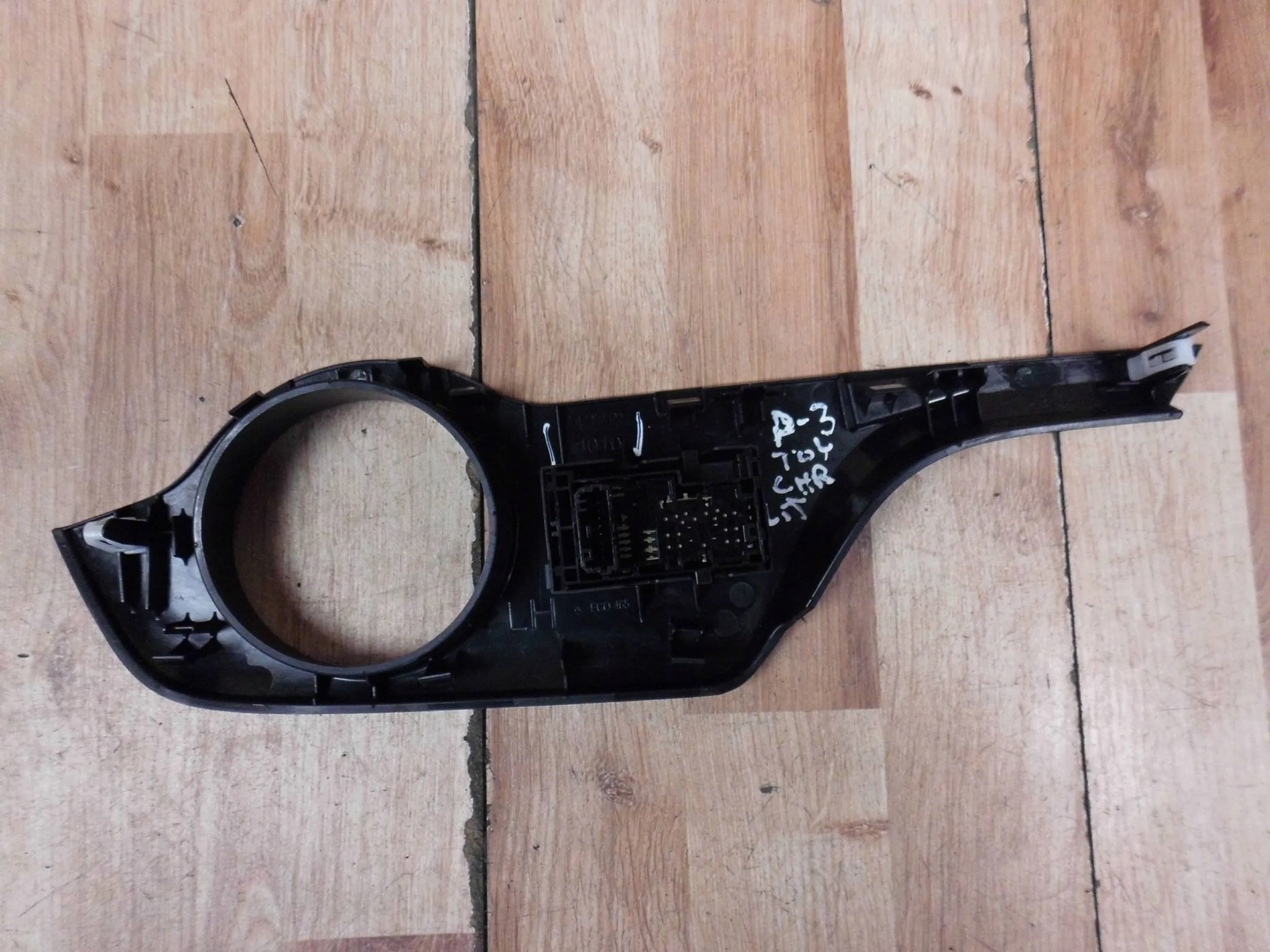 Toyota C-HR window control switch left rear part rear