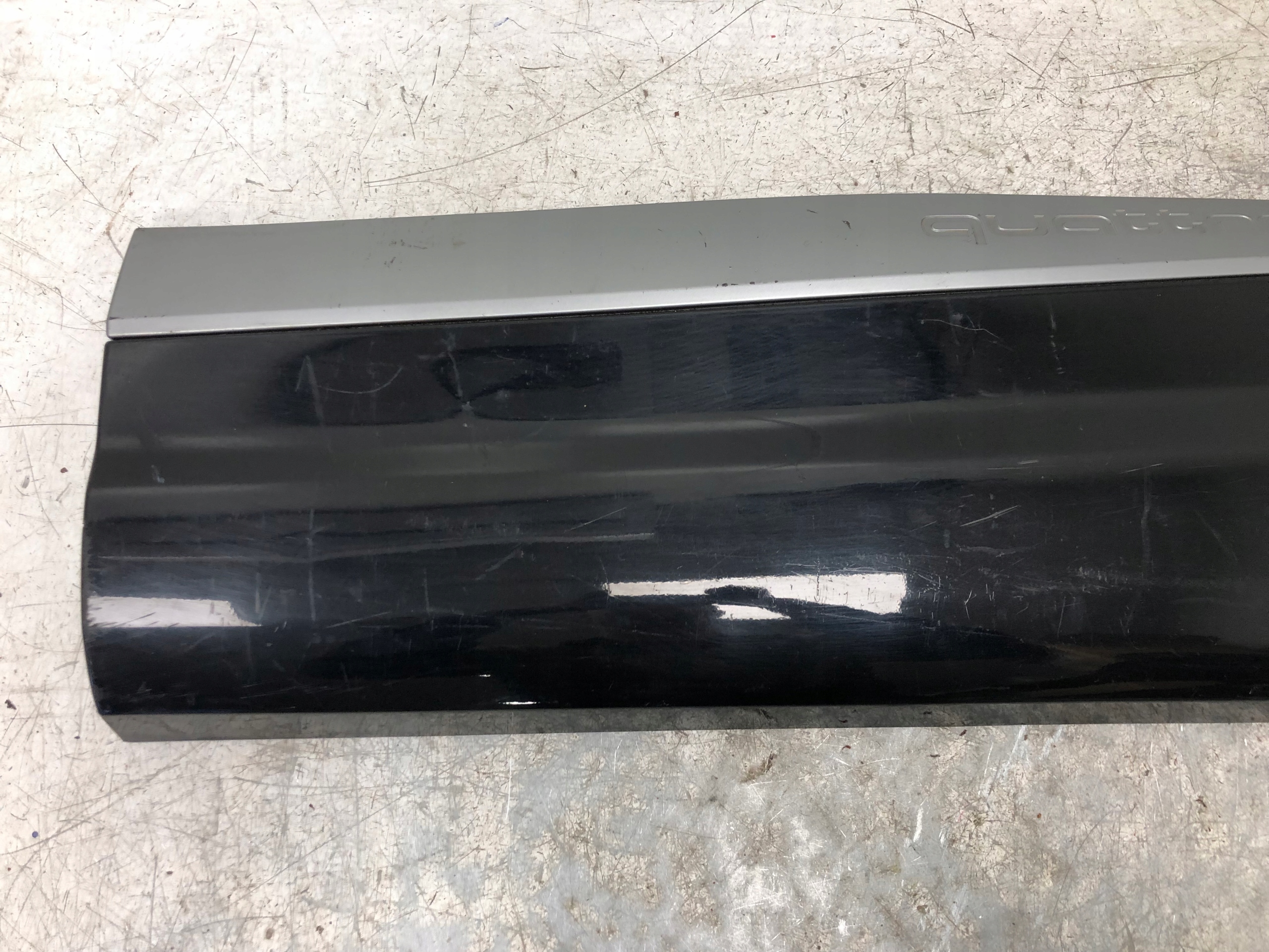 moulding door left rear part AUDI Q7 4M 4M0853969G