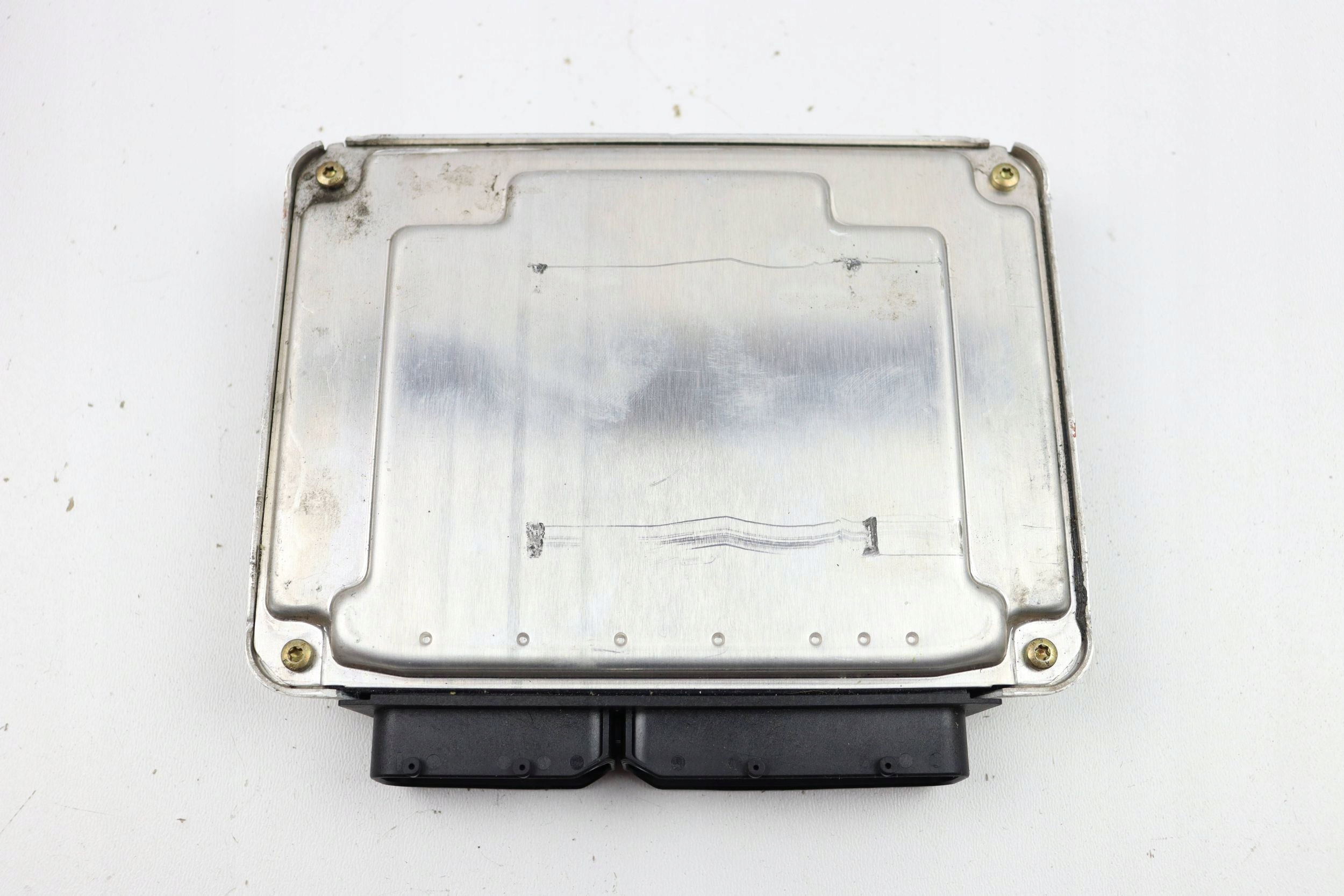 AUDI A4 B6 computer control unit module of the engine 1.9 TDI 038906019GG 0281010813