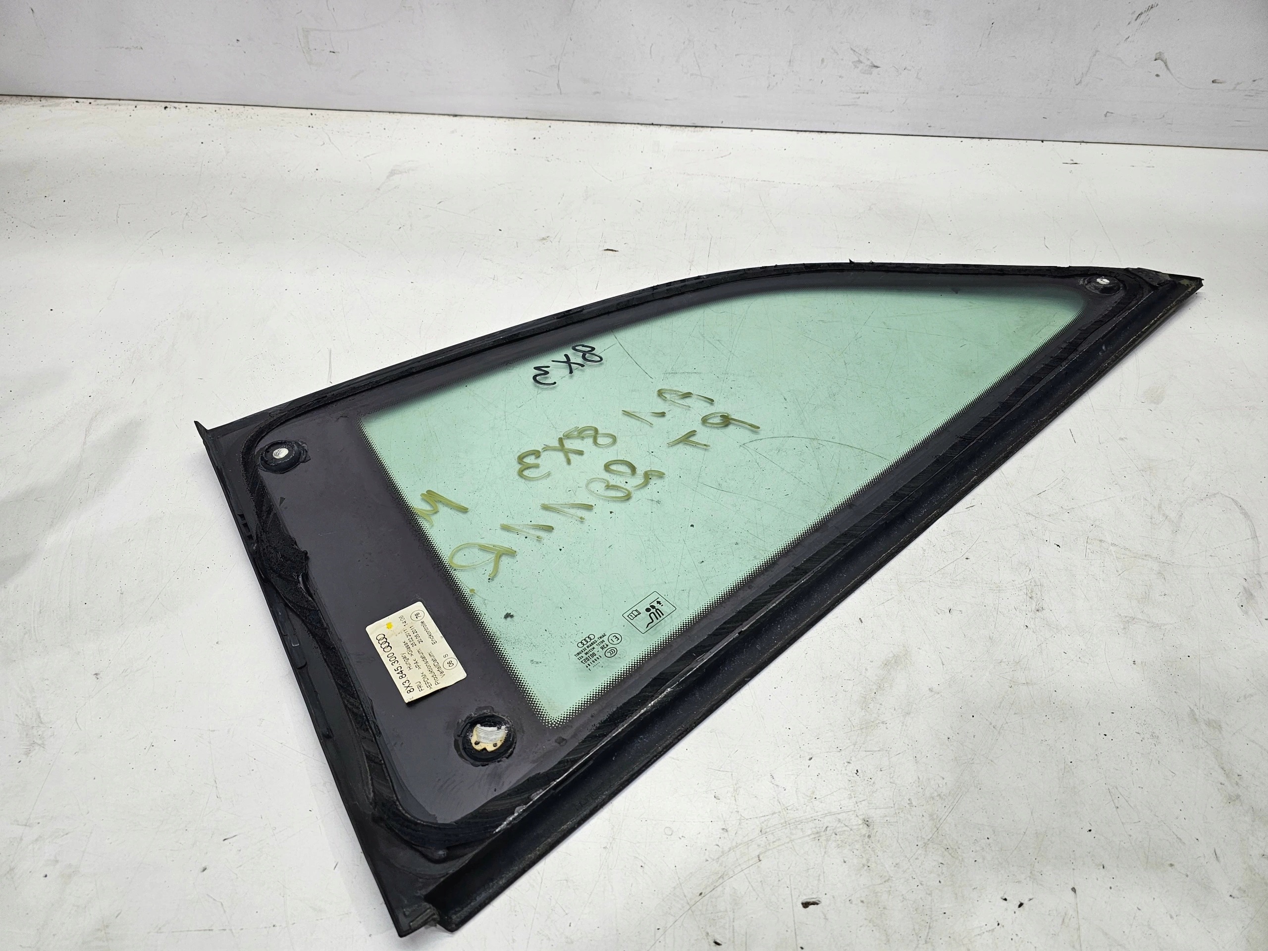 window bodywork MAT AUDI A1 8X3 3-door right rear part 2011R
