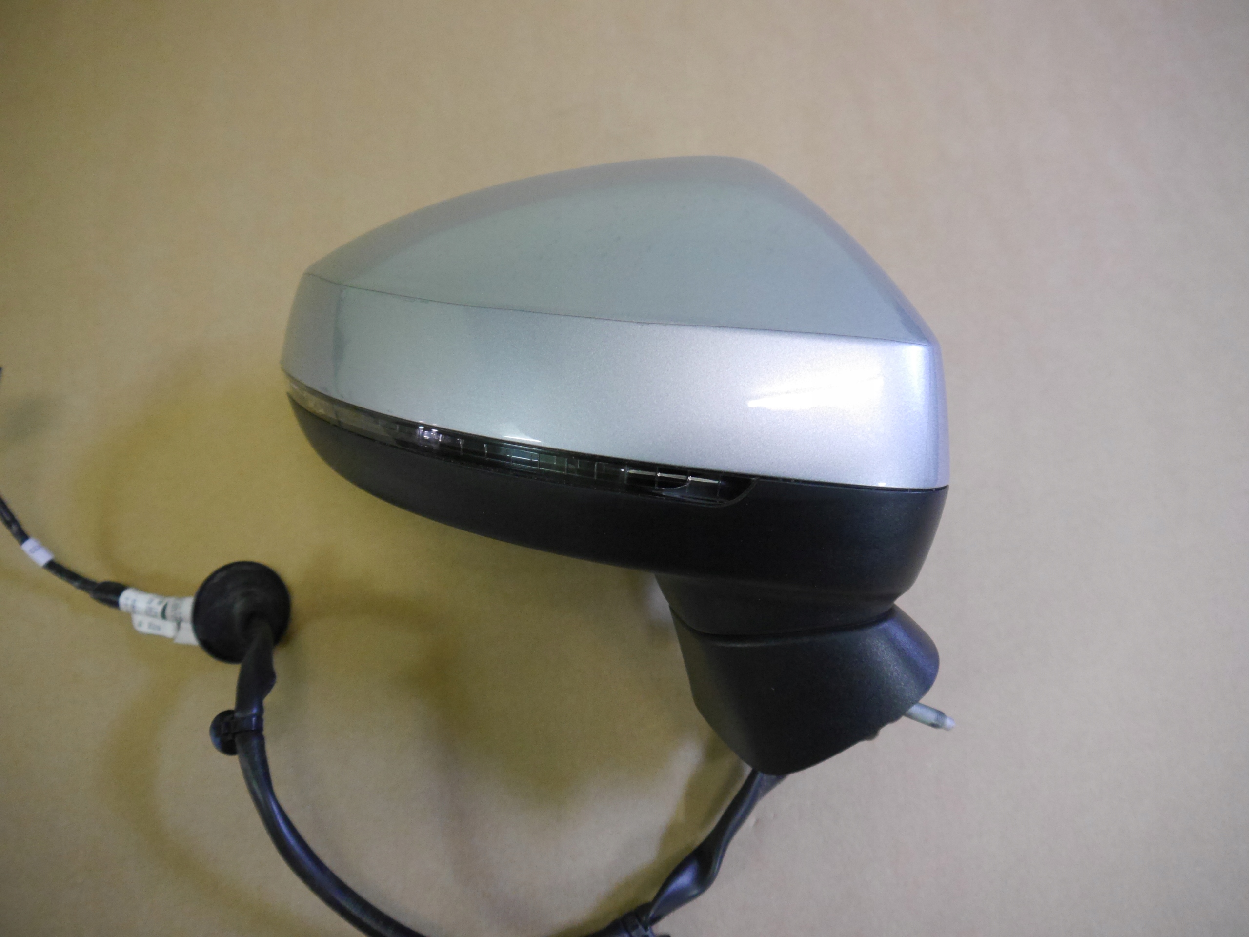 AUDI A3 8V LUSTERKO PRAWE 6 PIN LZ7G SEDAN