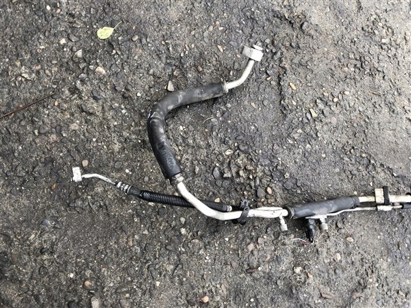 WĘŻE KLIMATYZACJI PRZEWÓD WĄŻ RANGE ROVER SPORT L320 3.6 D DIESEL Producent Kia OE