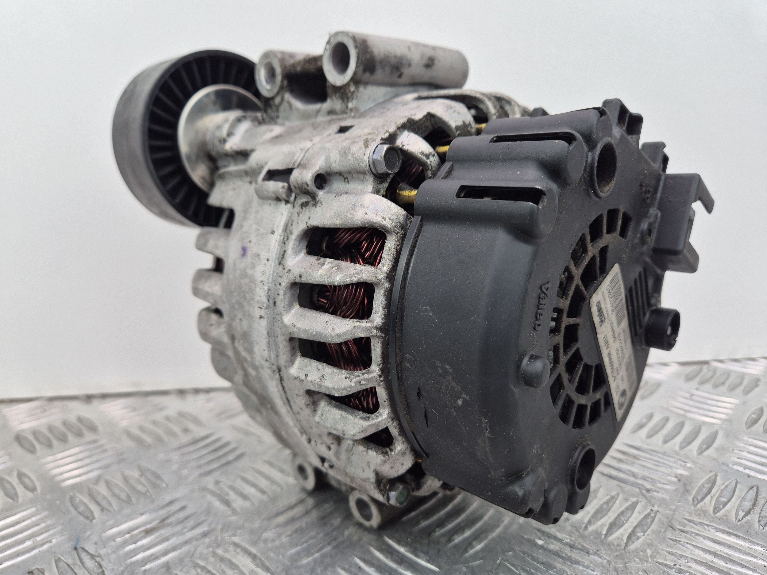 BMW X5 E70 30i alternator 7560988 N52B30AF